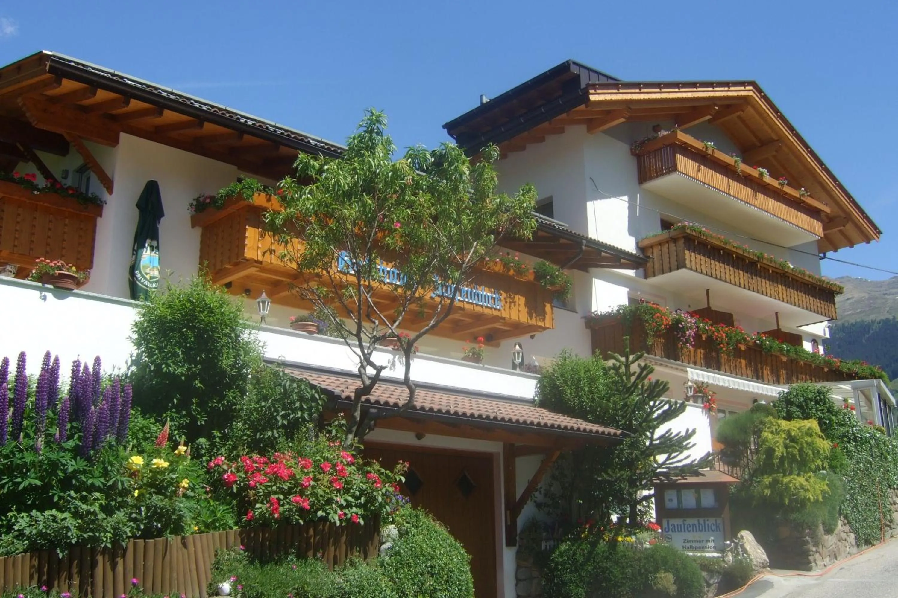 Property building in Gasthaus Jaufenblick