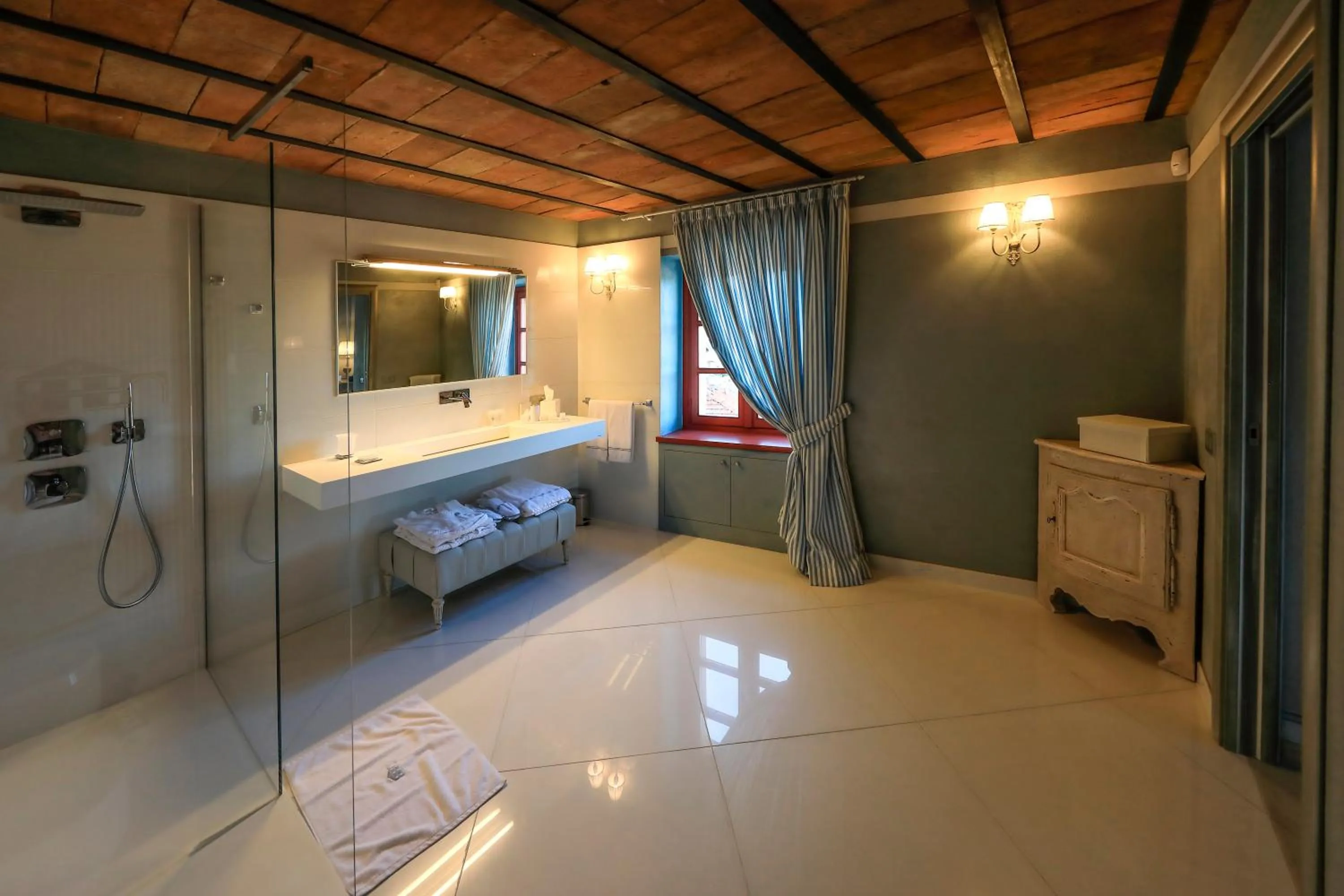 Bed in Relais Villa Prato