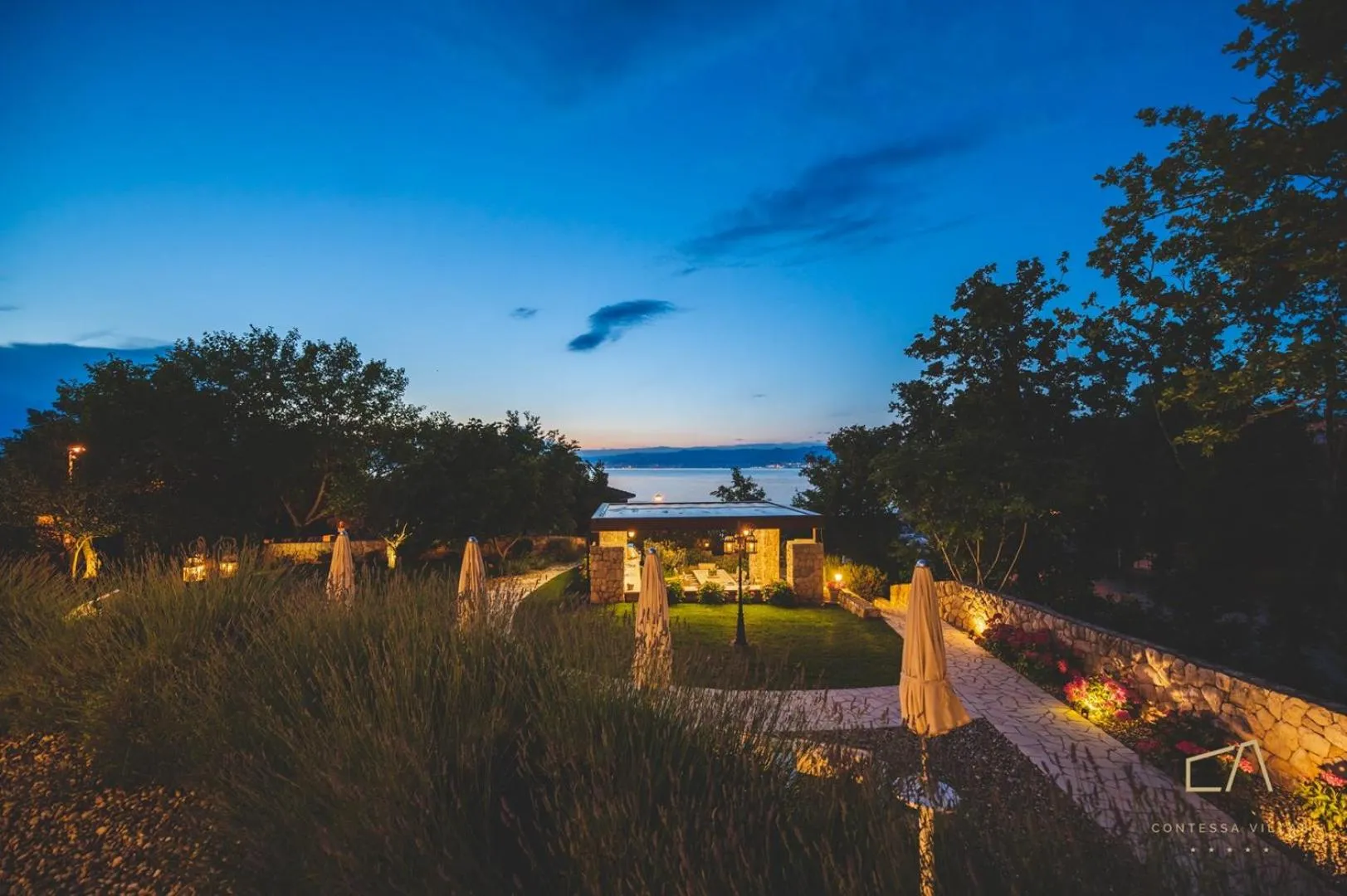 Garden in Luxury Apartments Villa Luce