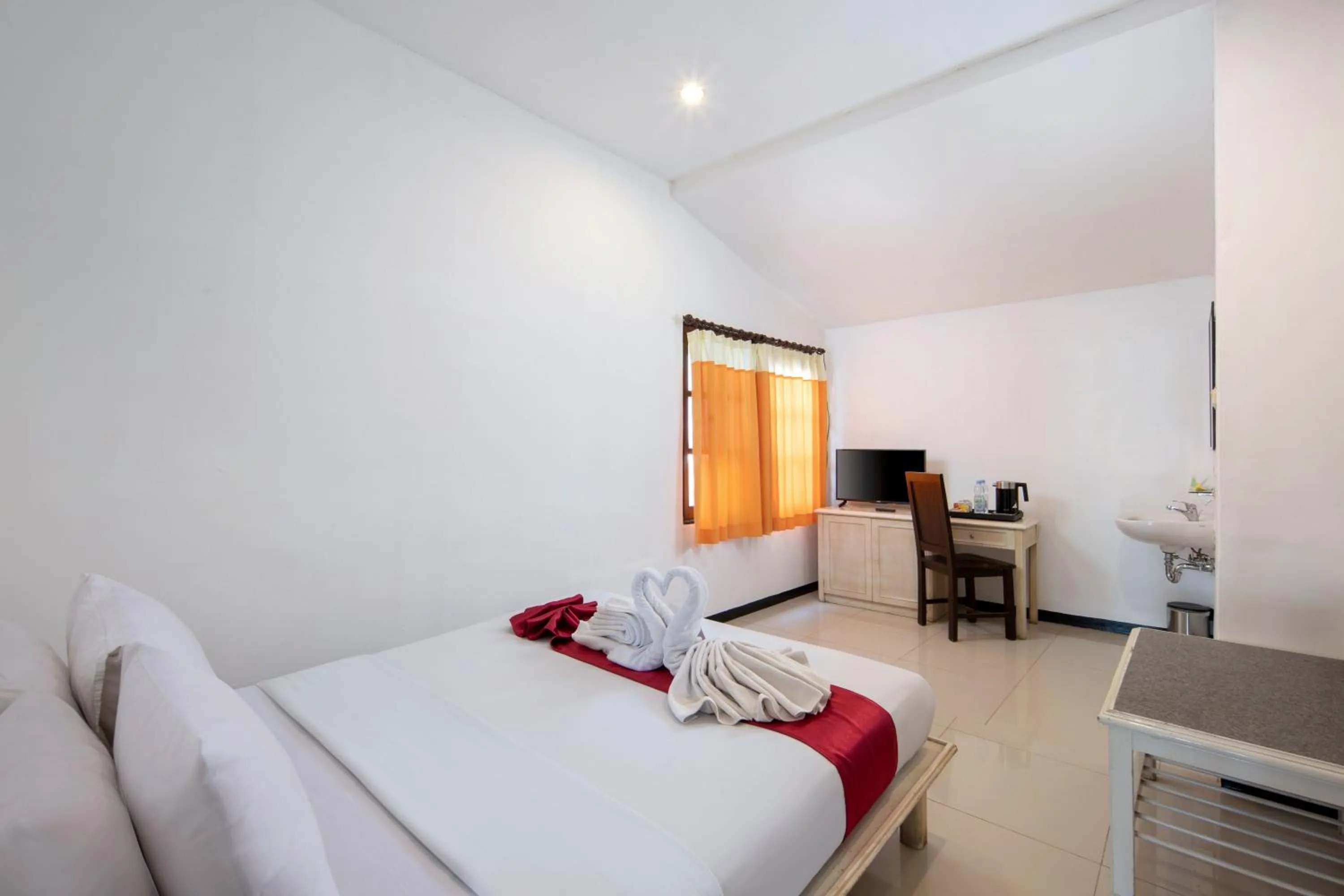 Bedroom, Bed in Royal Hotel and Villas Trawas
