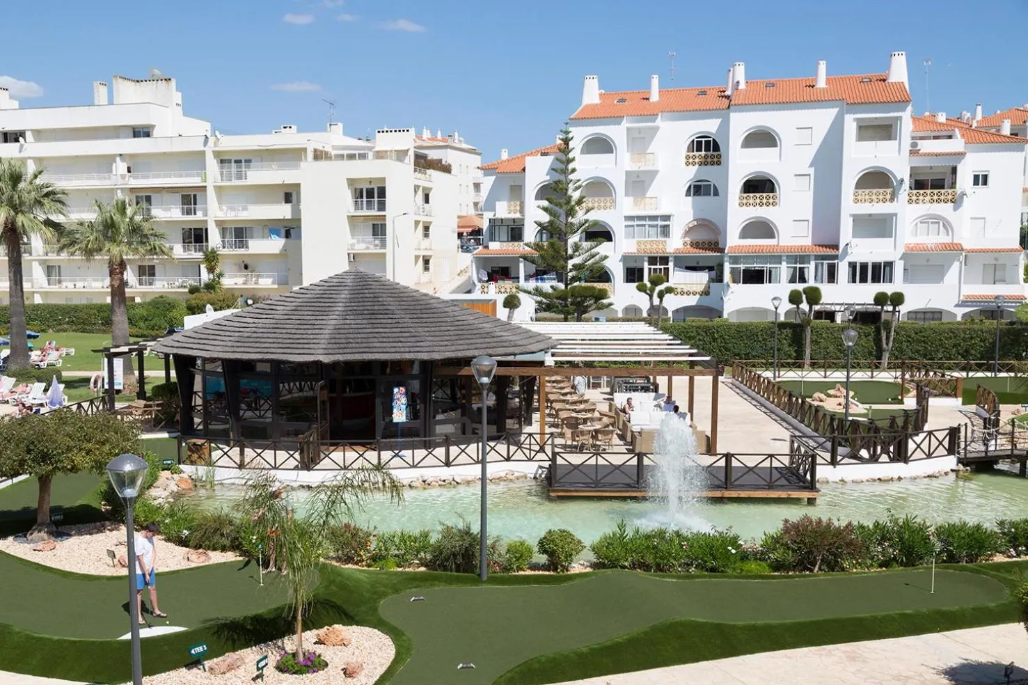 Restaurant/places to eat in Ondamar Hotel Apartamentos