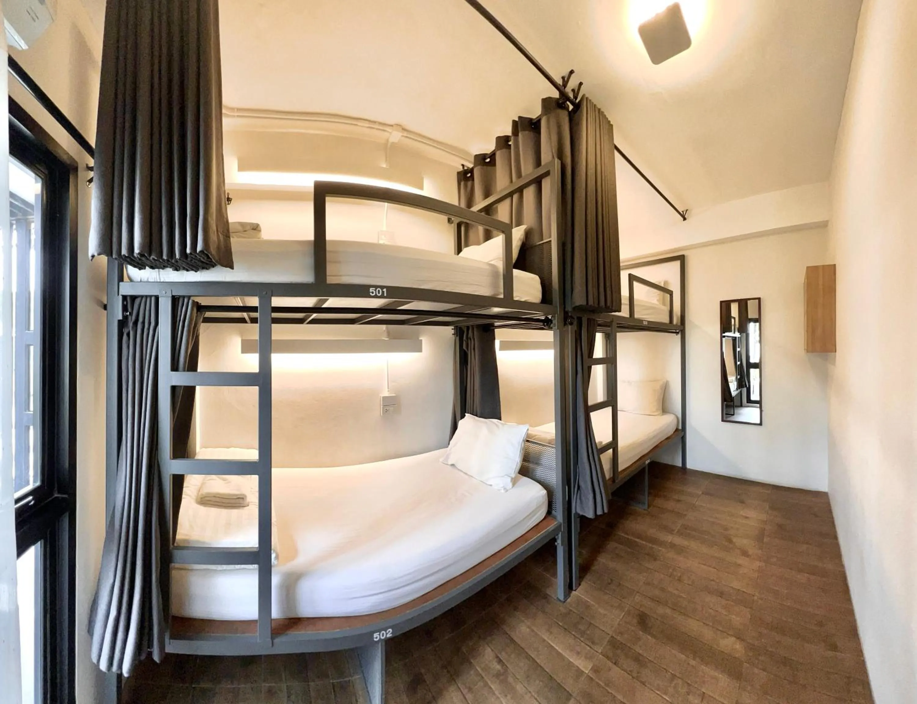 bunk bed, Bed in Hobnob Hostel