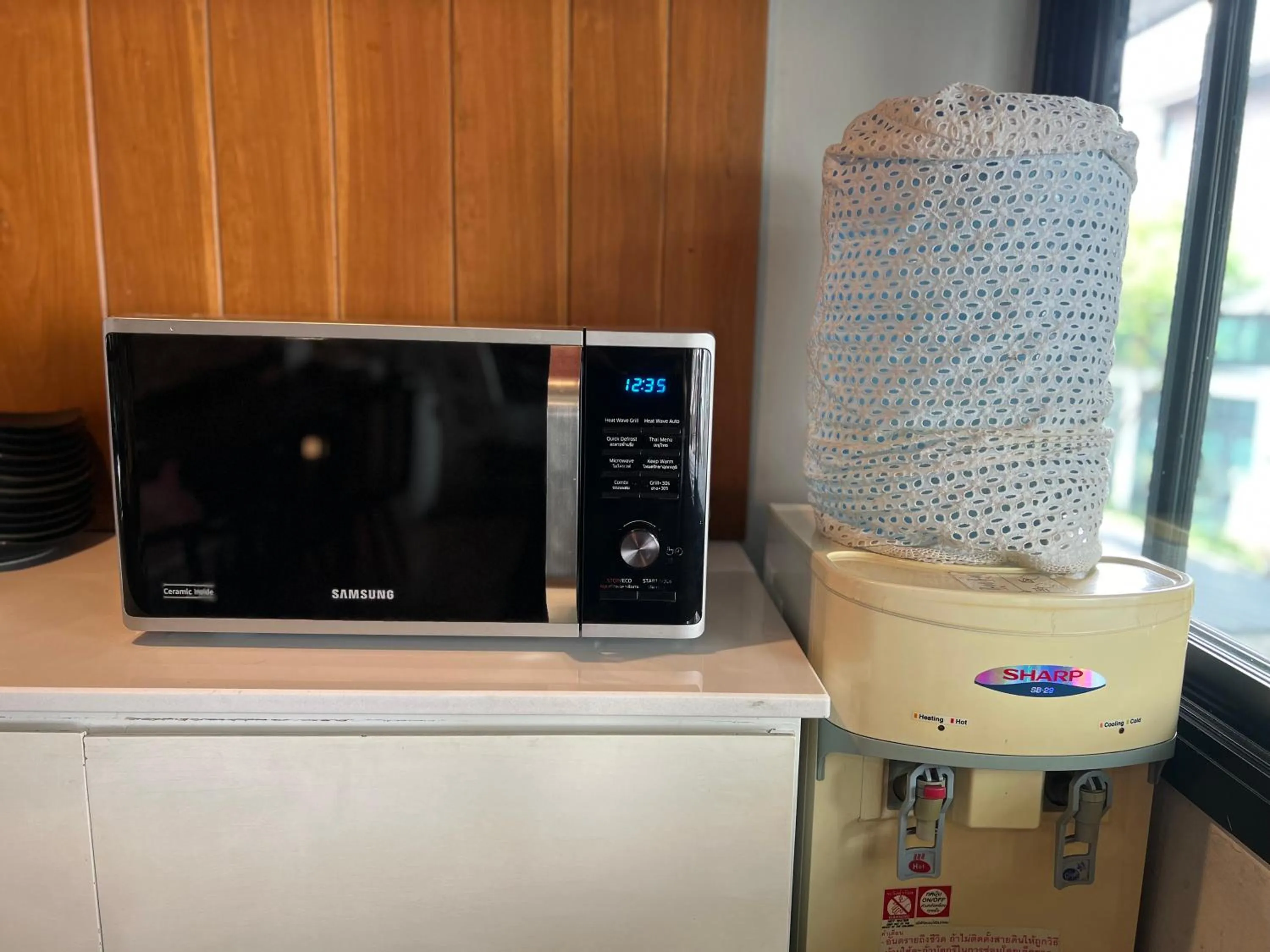 kitchen in Hobnob Hostel