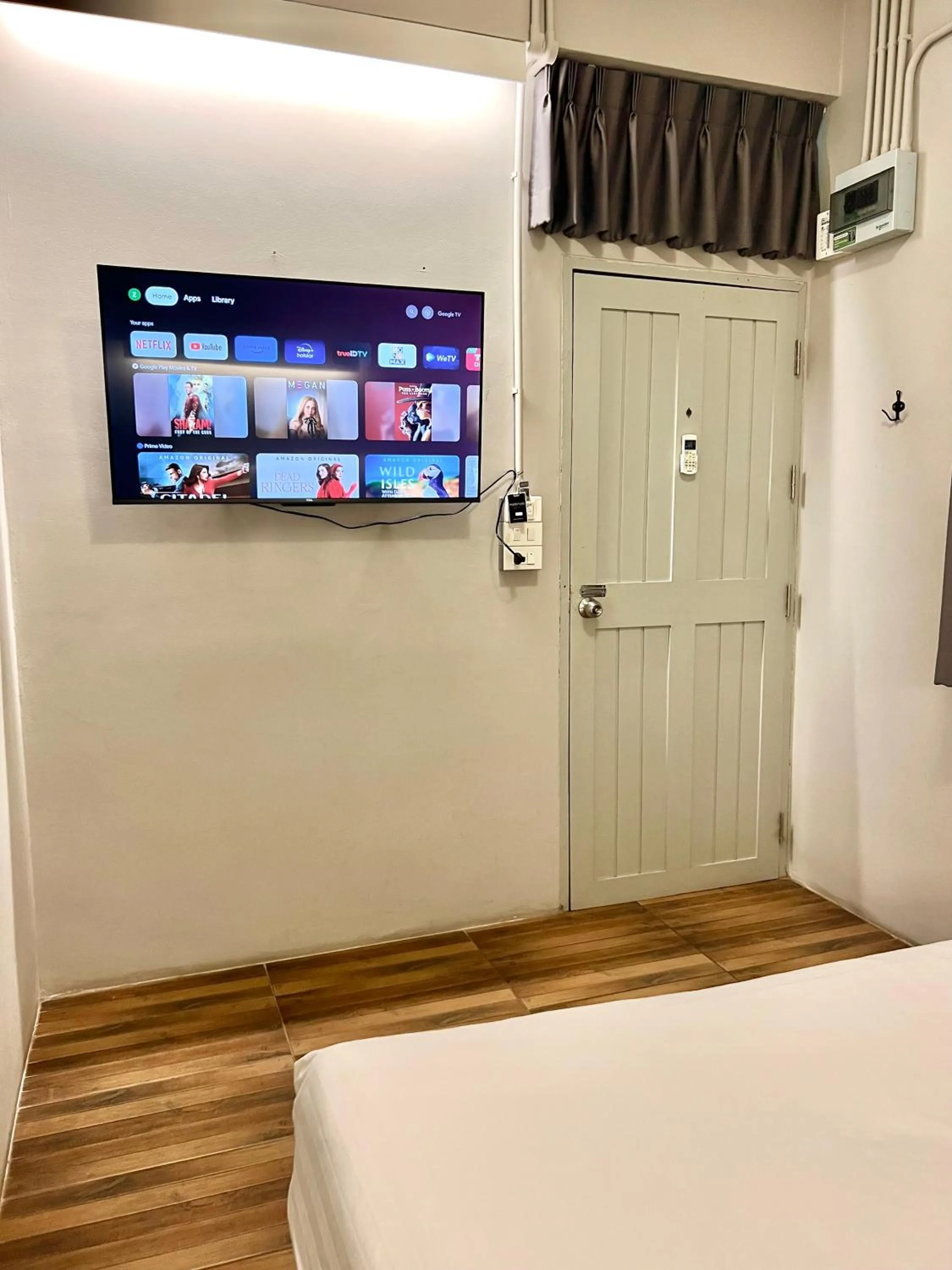 TV and multimedia, Bed in Hobnob Hostel