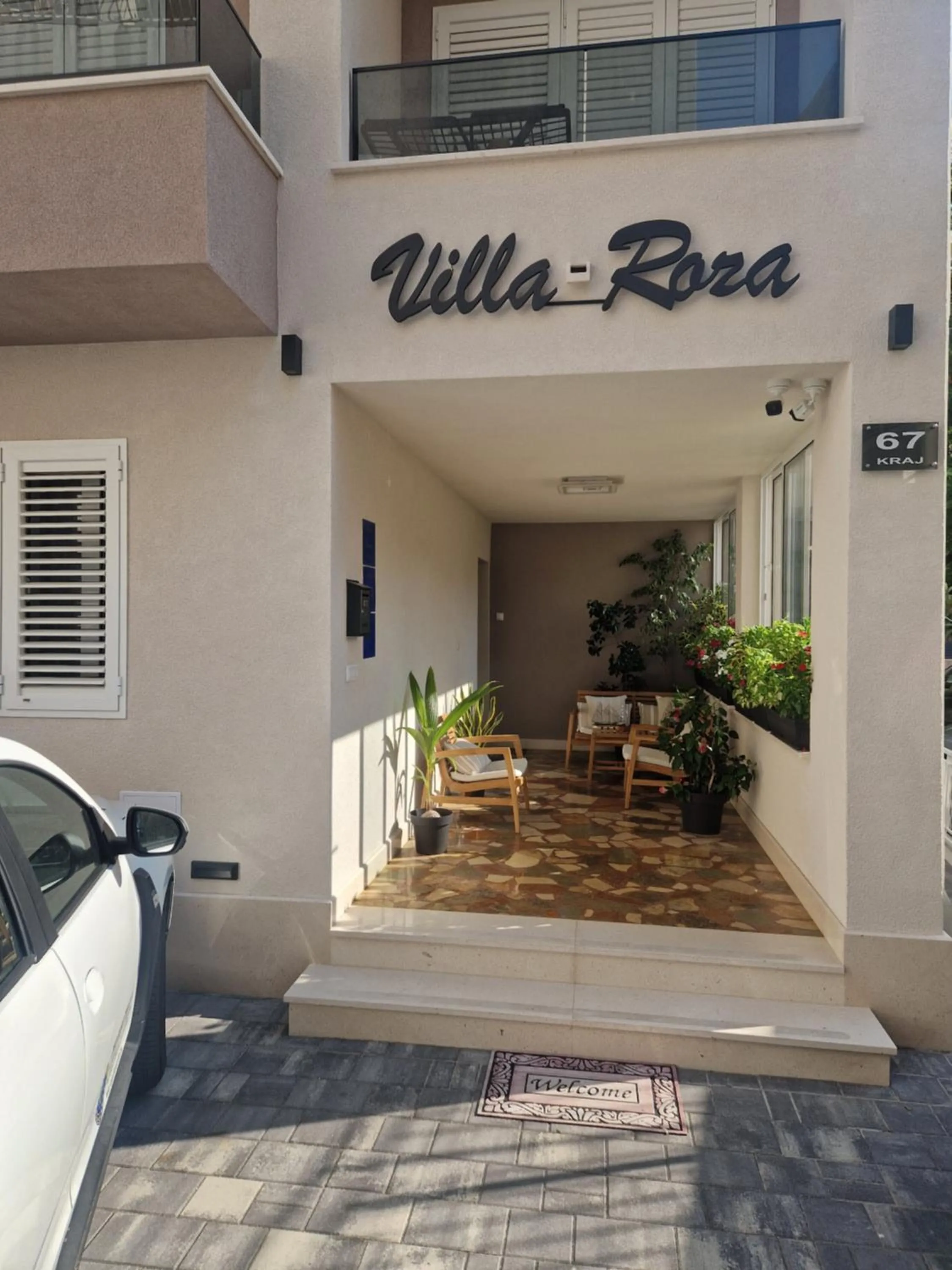 House Villa Roza