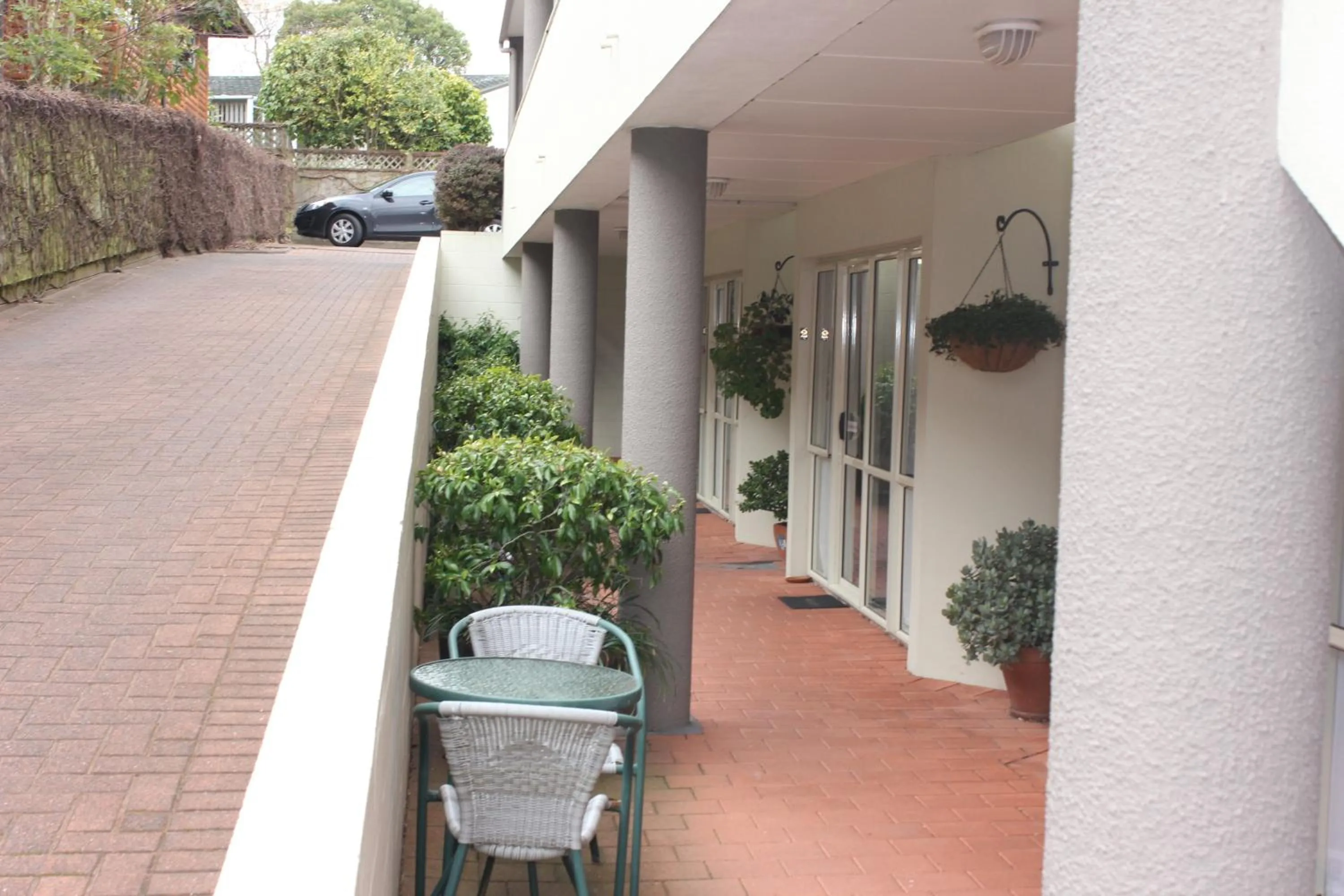 Balcony/Terrace in Baycourt Lakefront Motel