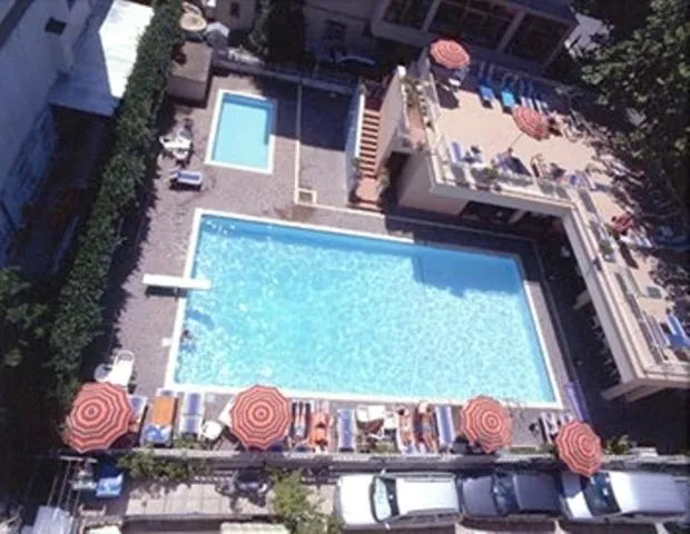 Swimming pool in Hotel Susy