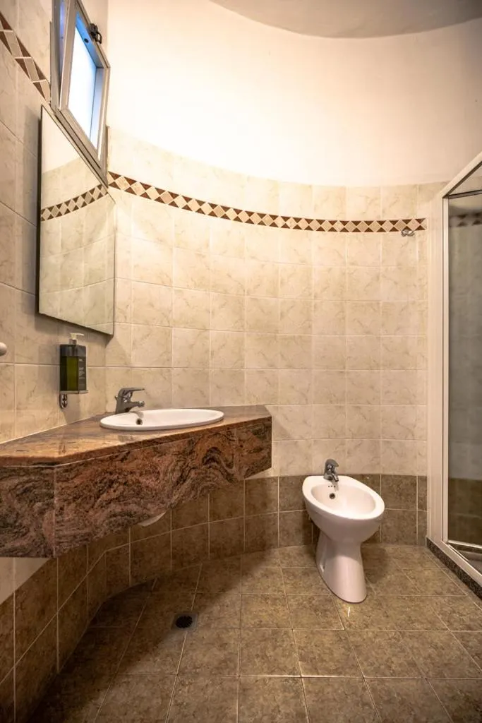 Shower in Hotel Susy