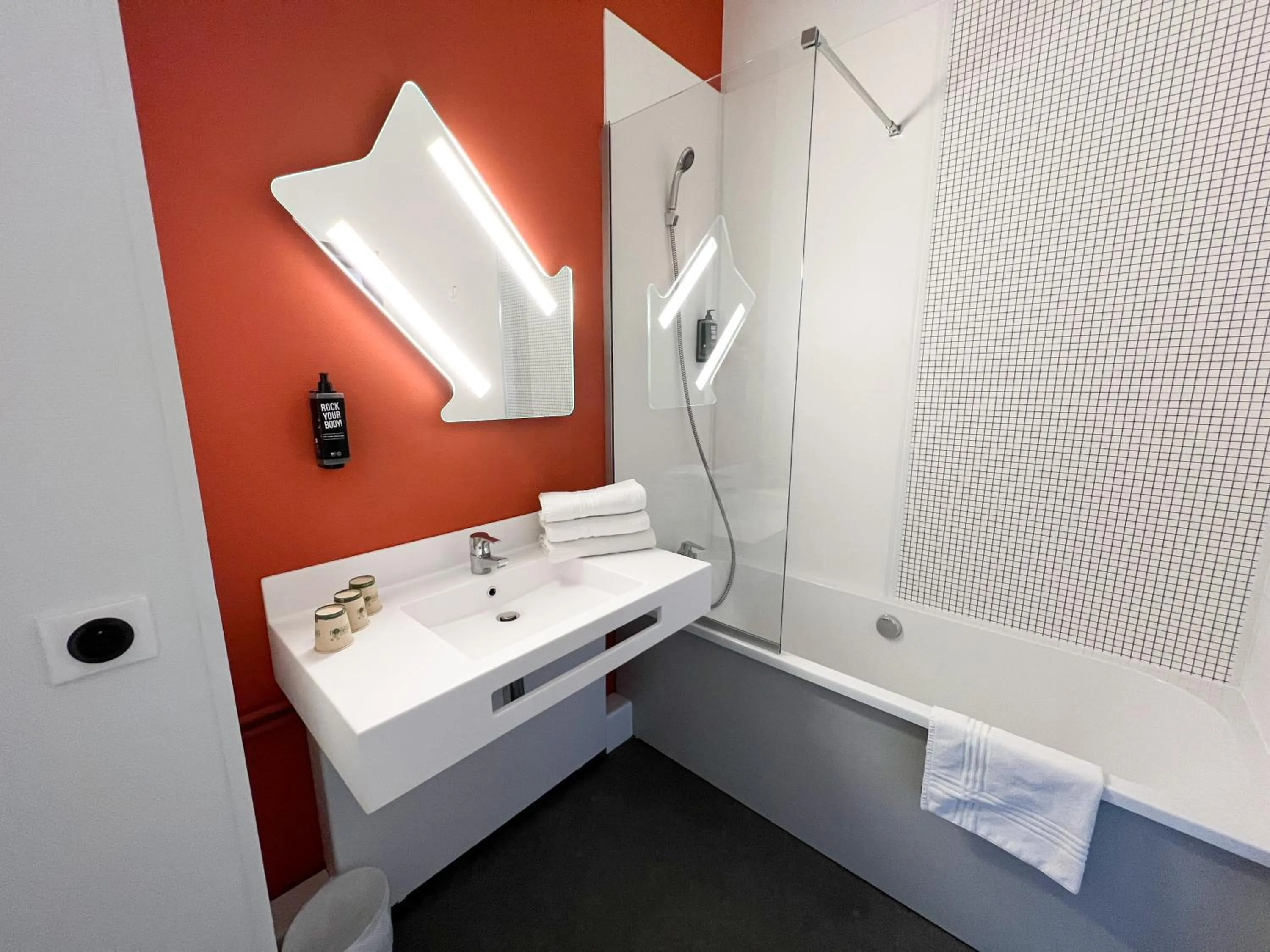 Bathroom in Ibis Budget Saint Christol Les Alès