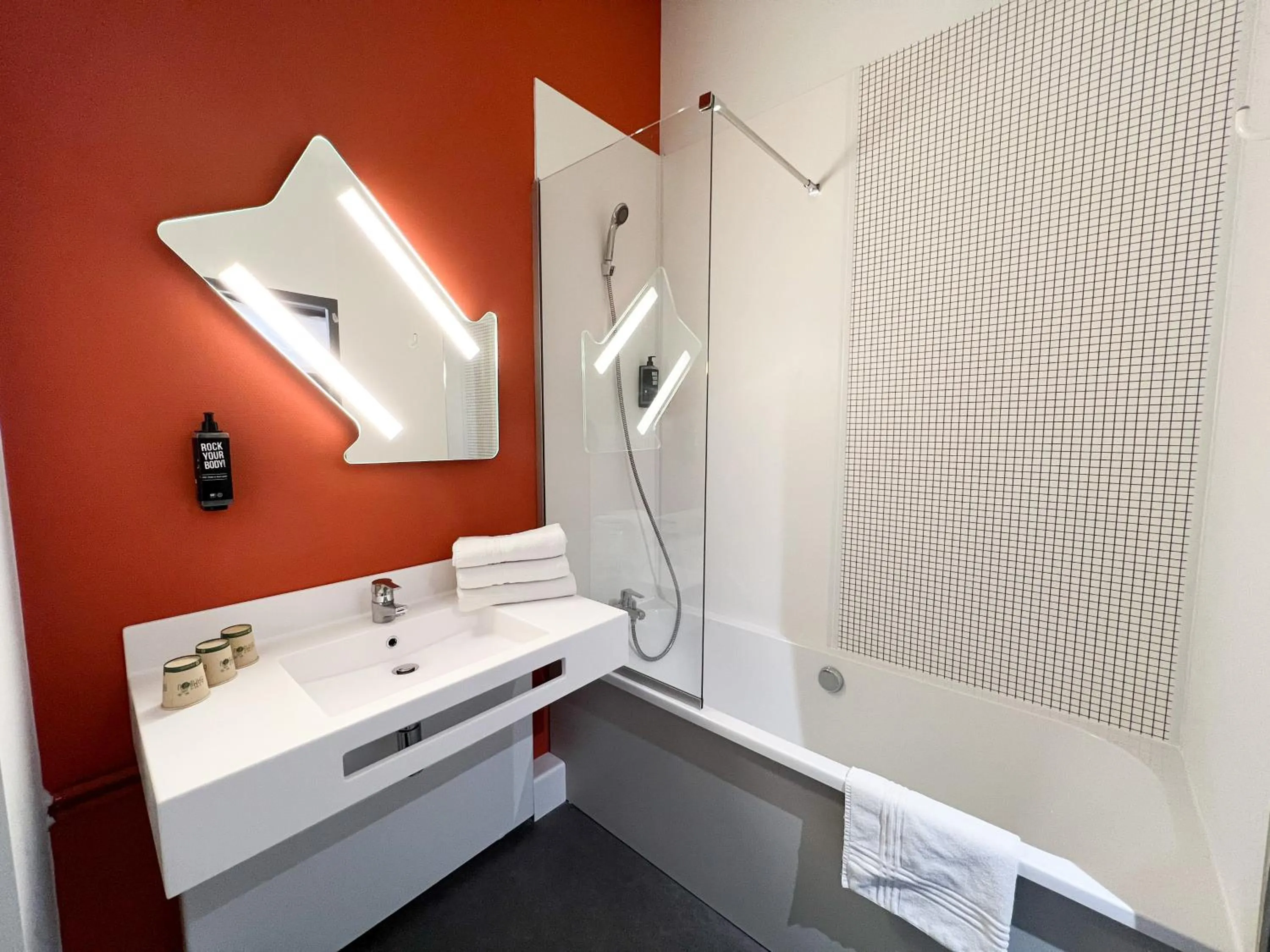 Bathroom in Ibis Budget Saint Christol Les Alès