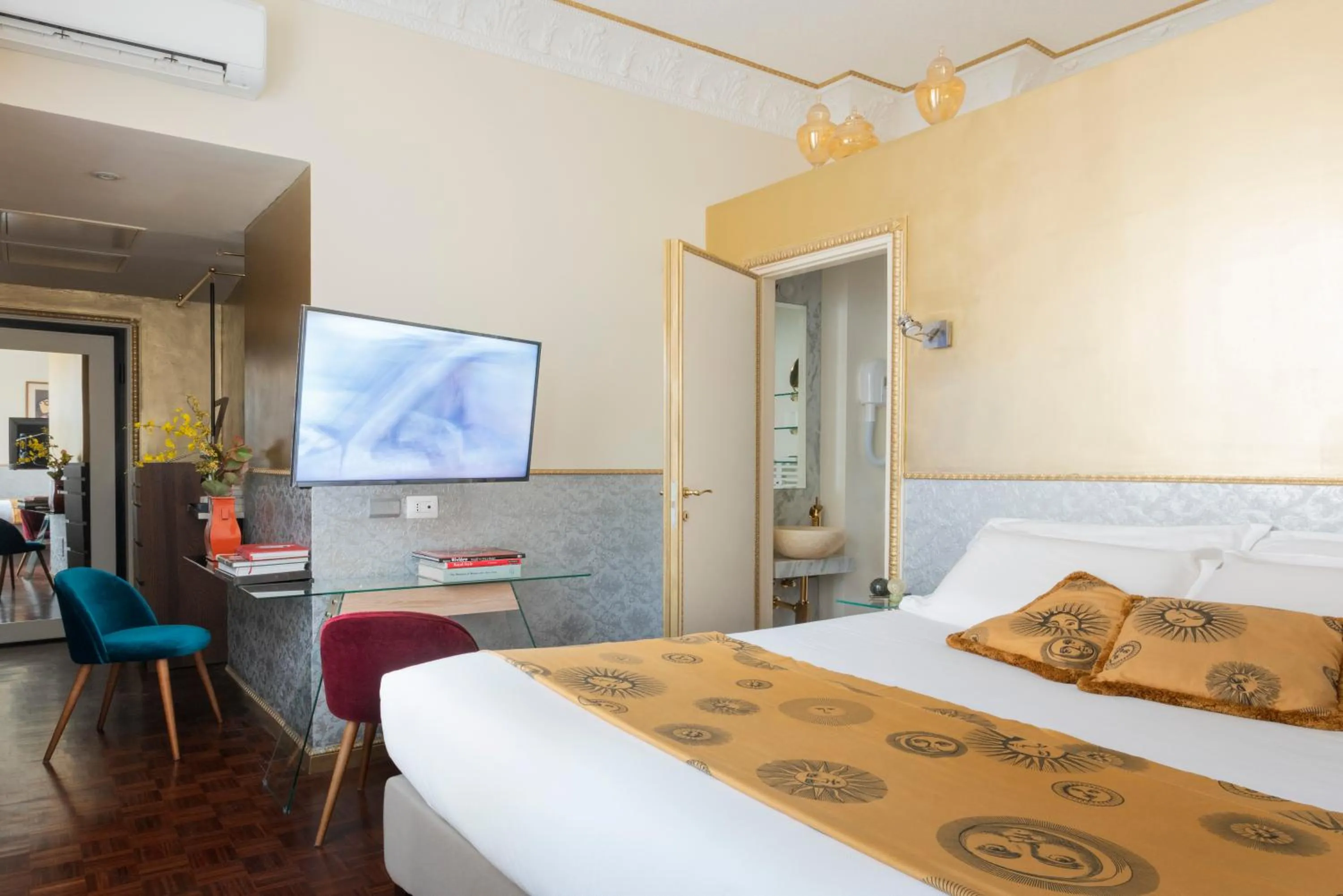 Bed in Rivière Private Rooms Alla Scala