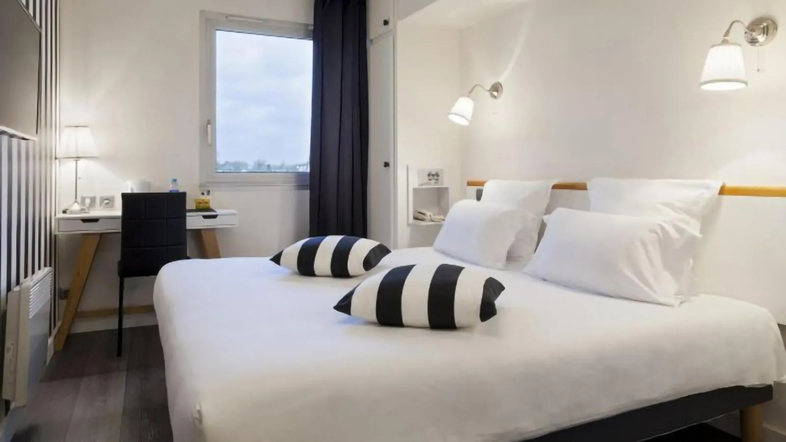 Bed in La Voile Rouge