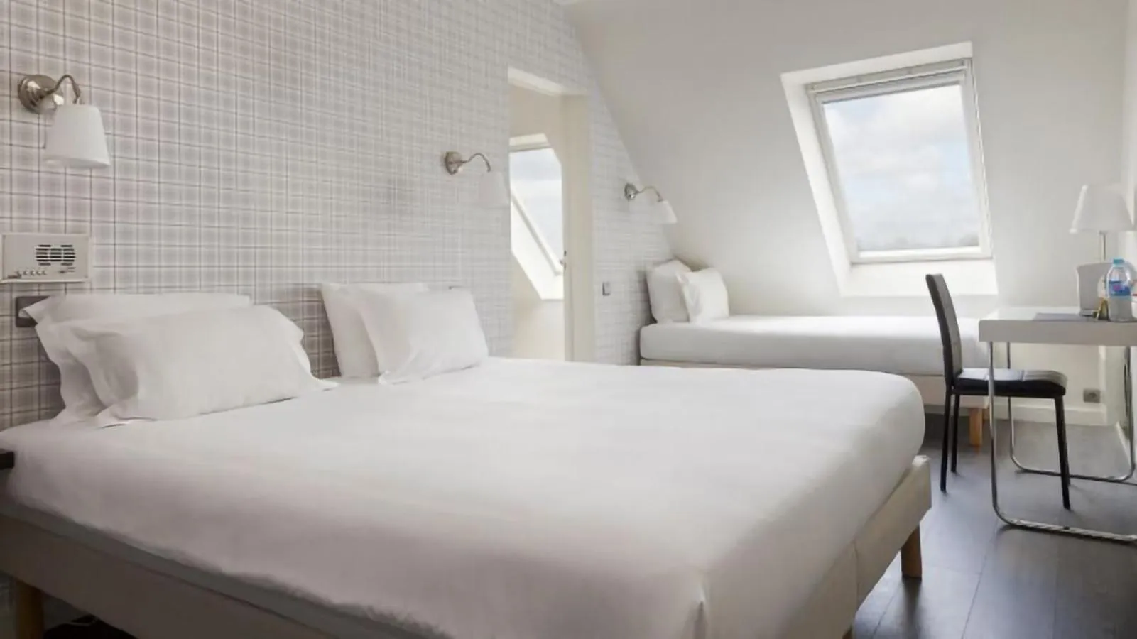 Bed in La Voile Rouge