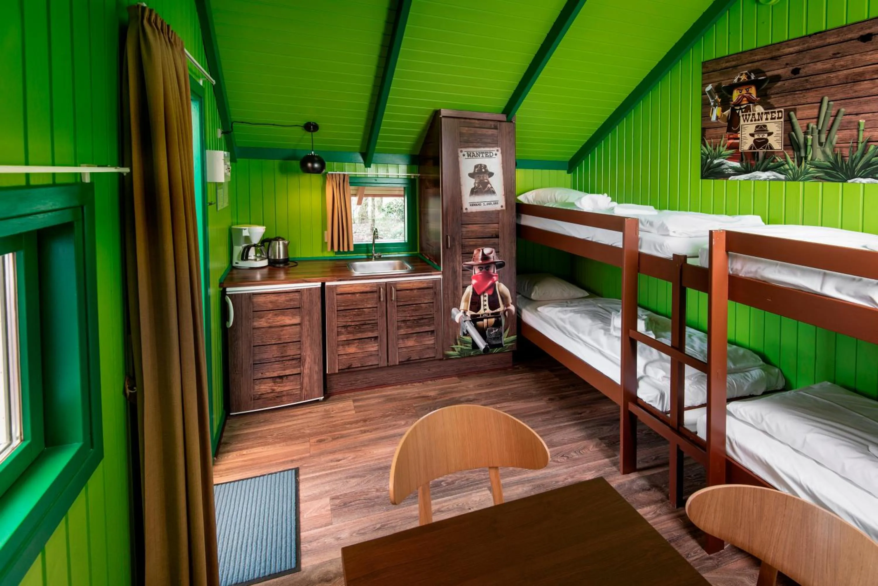 Living room, Bed in LEGOLAND Wilderness Barrels & Cabins