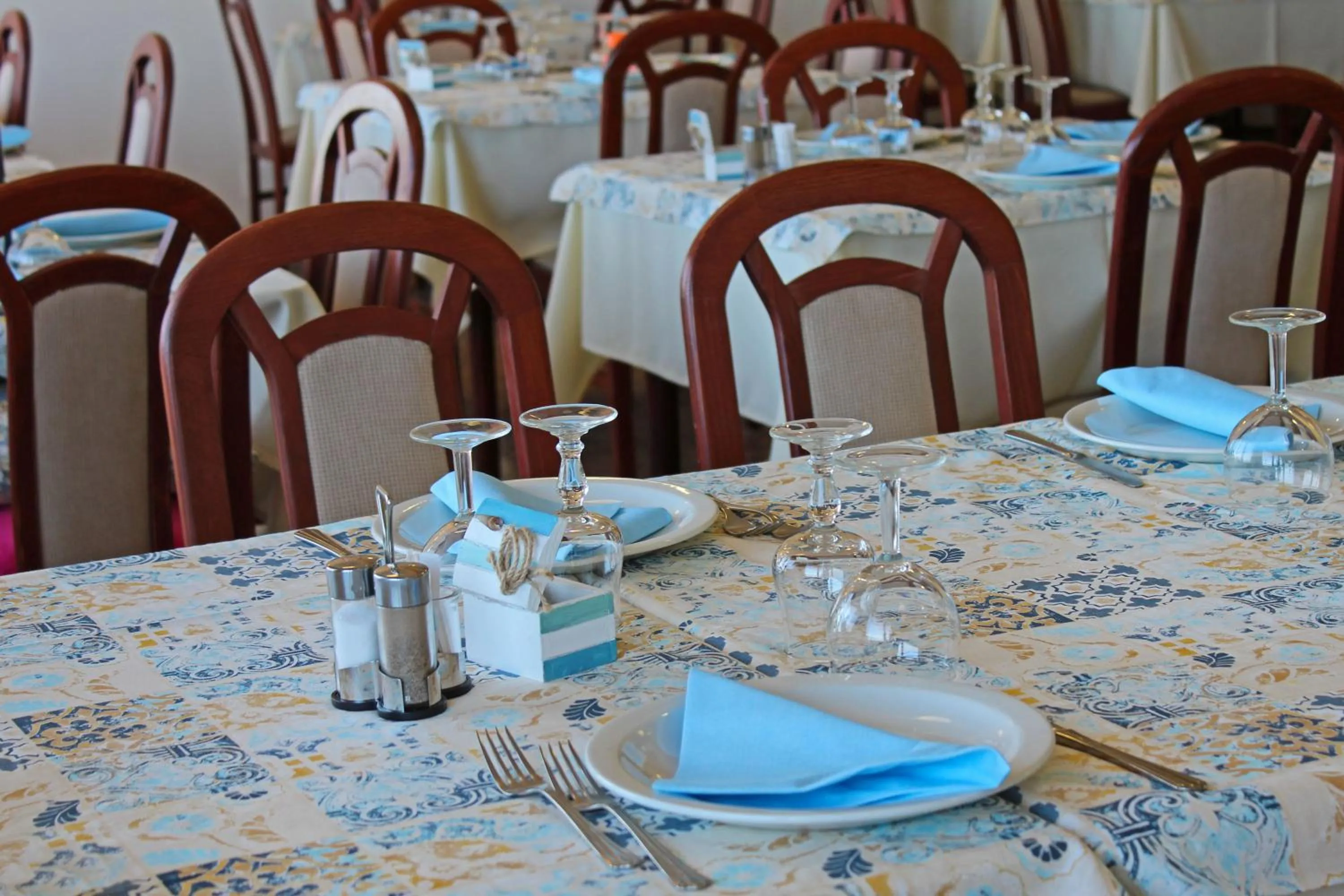 Restaurant/places to eat in Hotel Touring