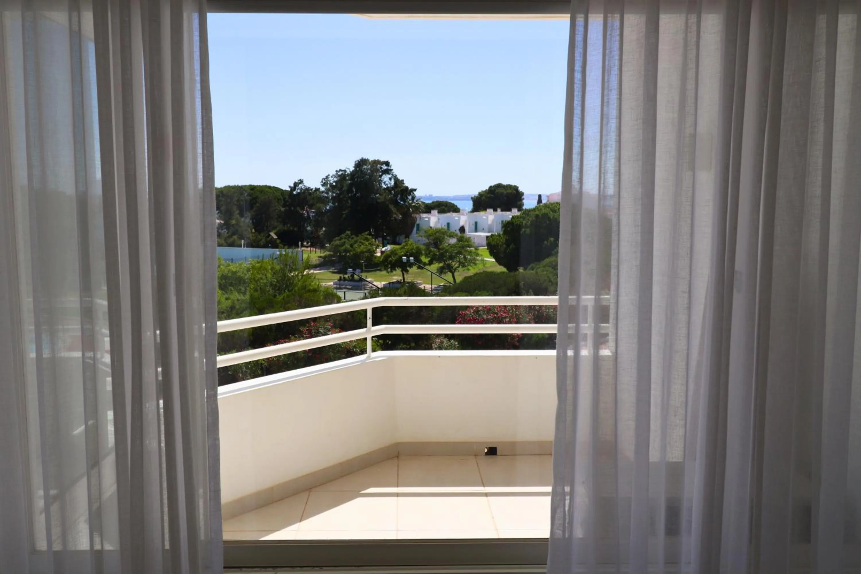 Property building in Prainha Clube