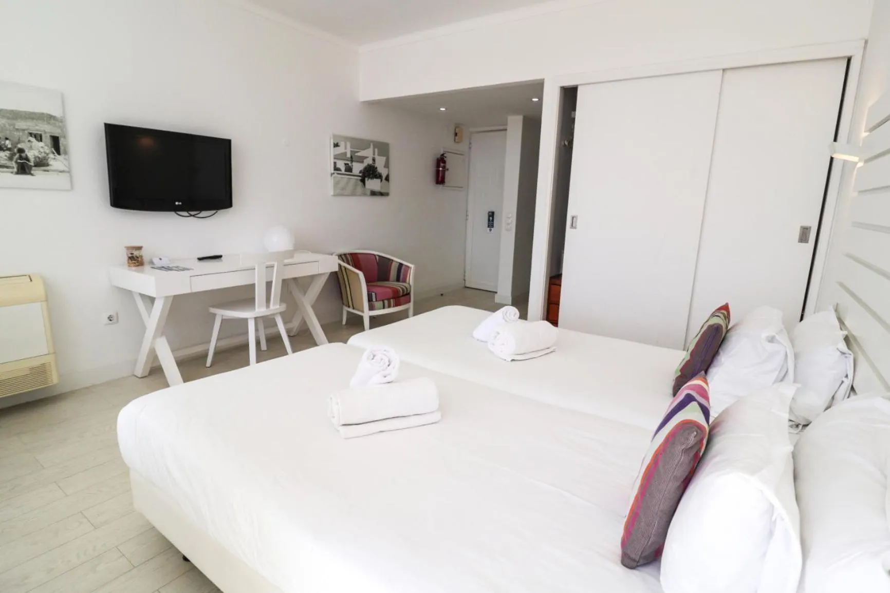Property building, Bed in Prainha Clube