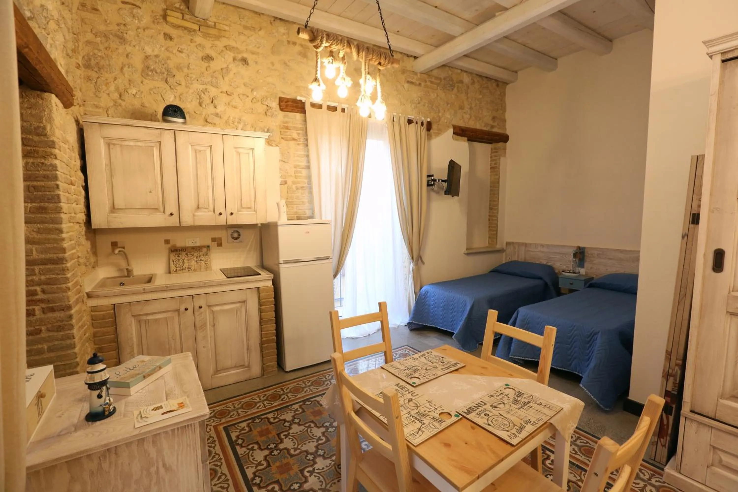 Dining area in ANTICA DIMORA DELL'AMMIRAGLIO