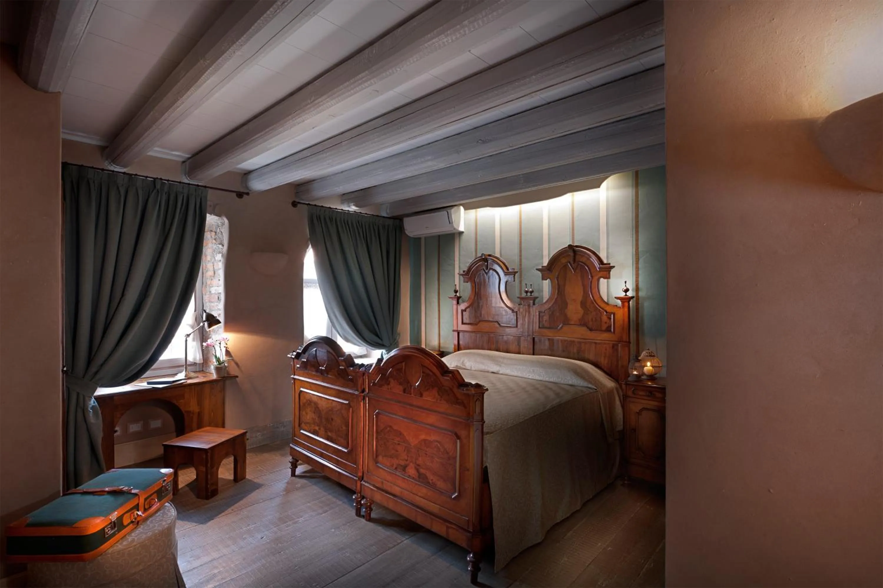 Decorative detail, Bed in Boutique Hotel Villa dei Campi