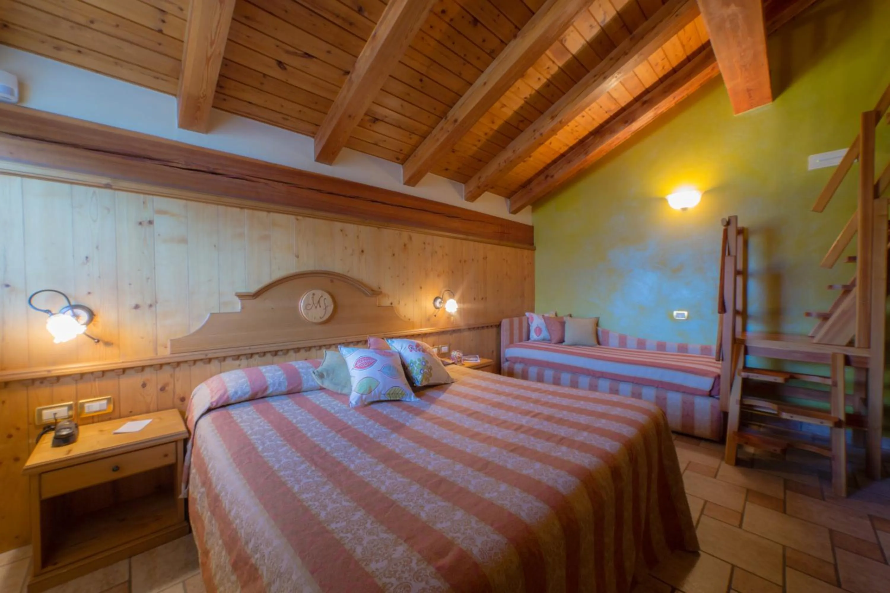 Bed in Hotel Lo Fleyé