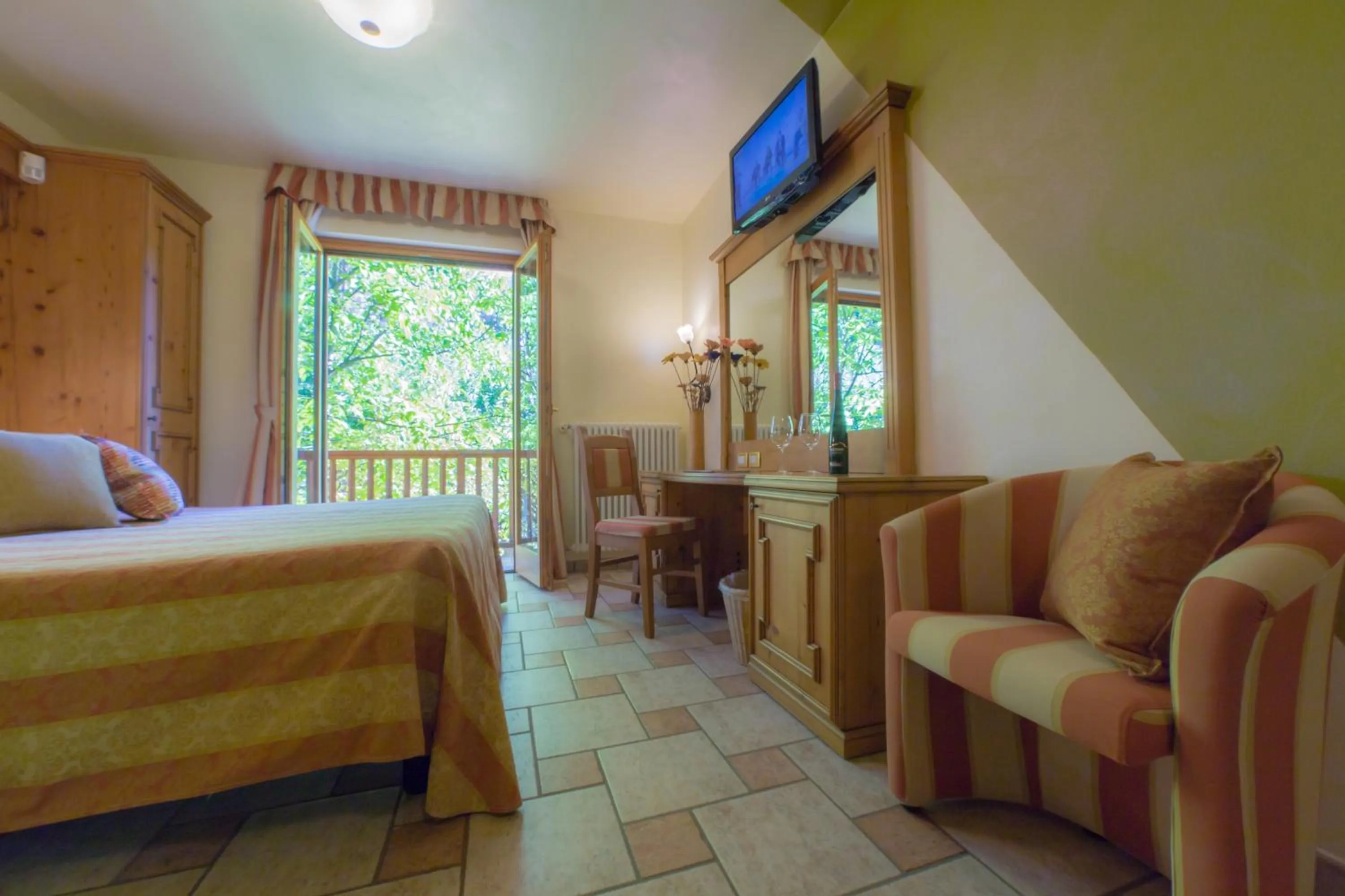 Bed in Hotel Lo Fleyé