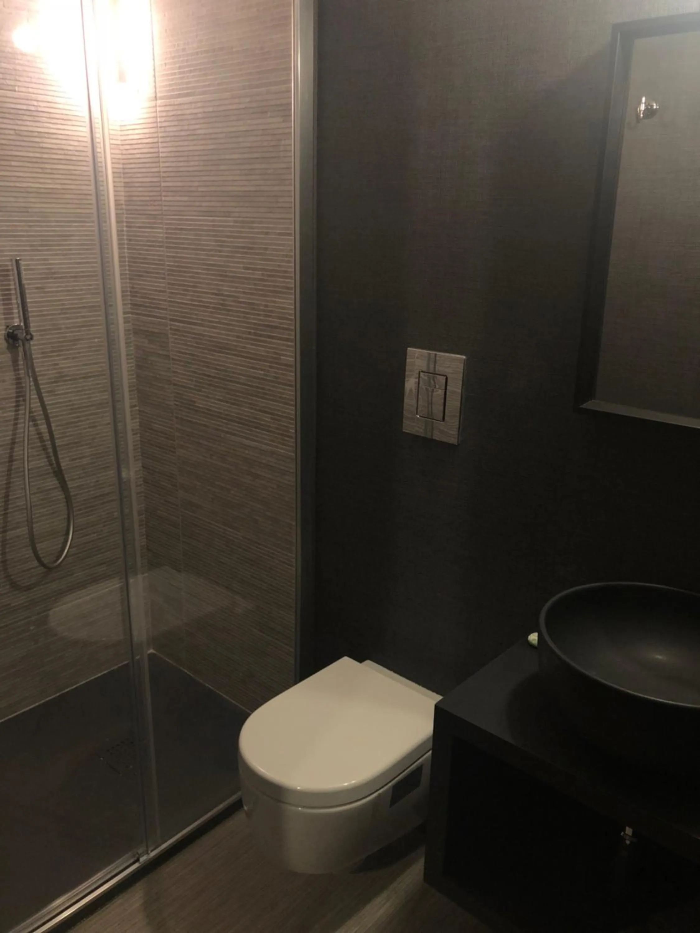 Shower in Imbriani Guest House