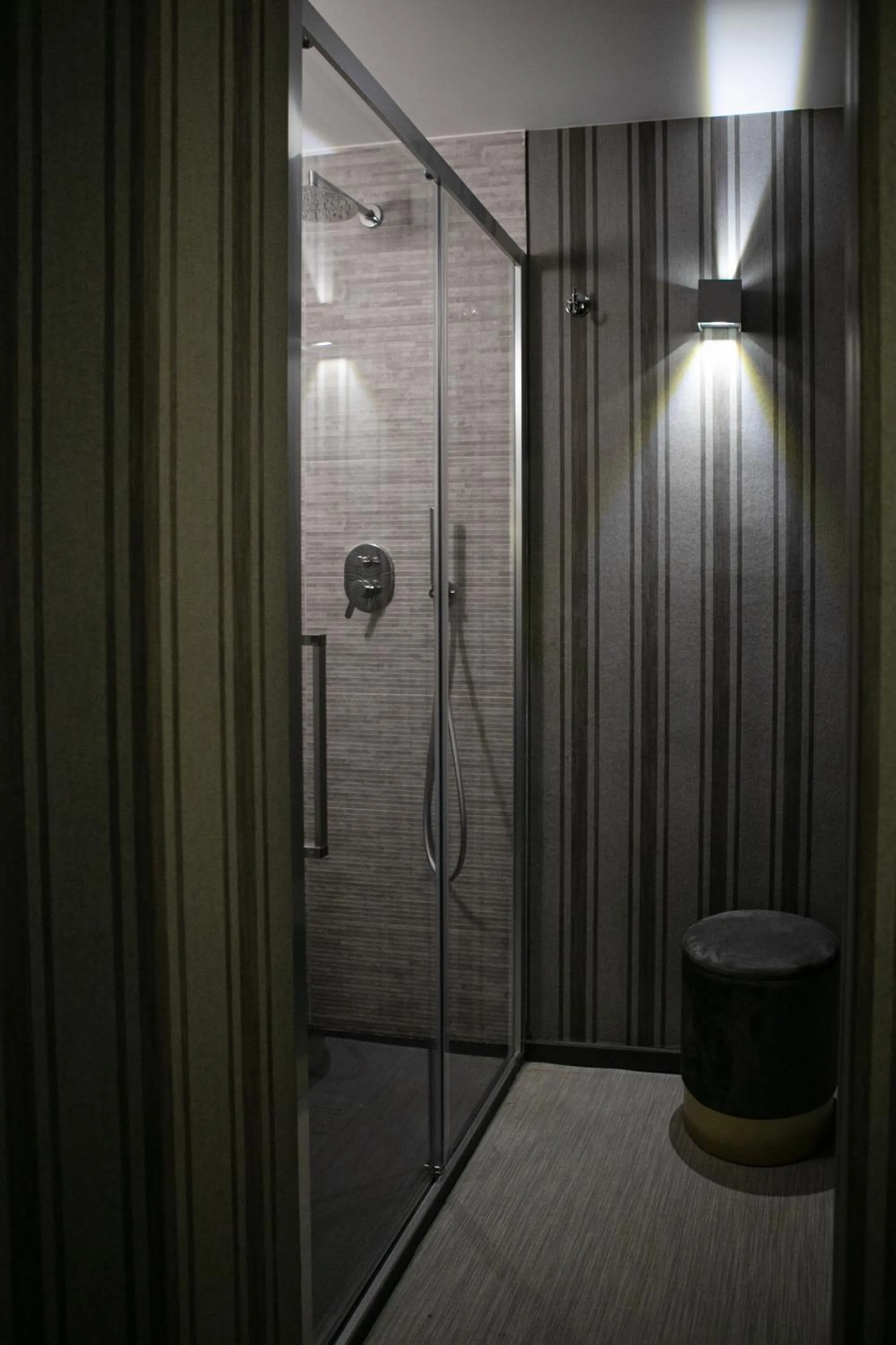 Shower in Imbriani Guest House