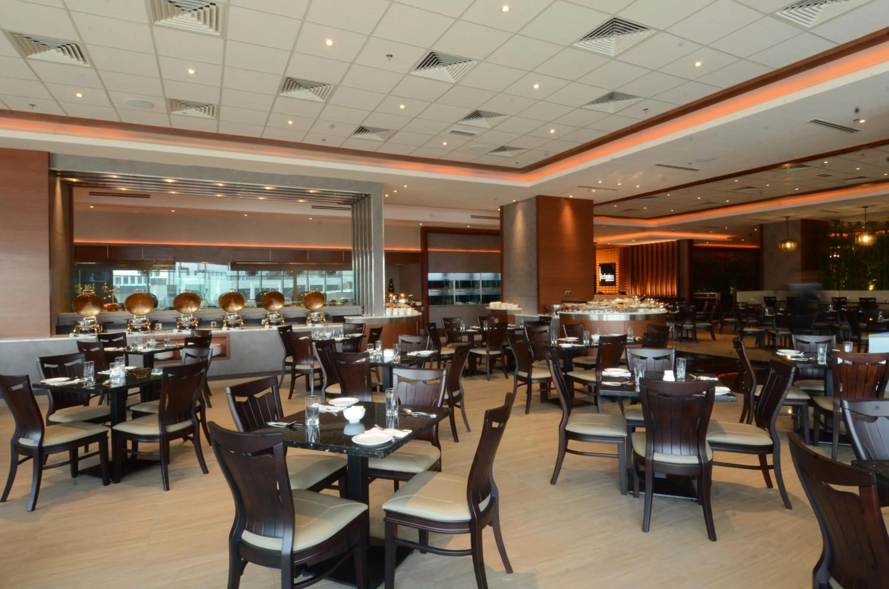 Restaurant/places to eat in KSL Hotel & Resort