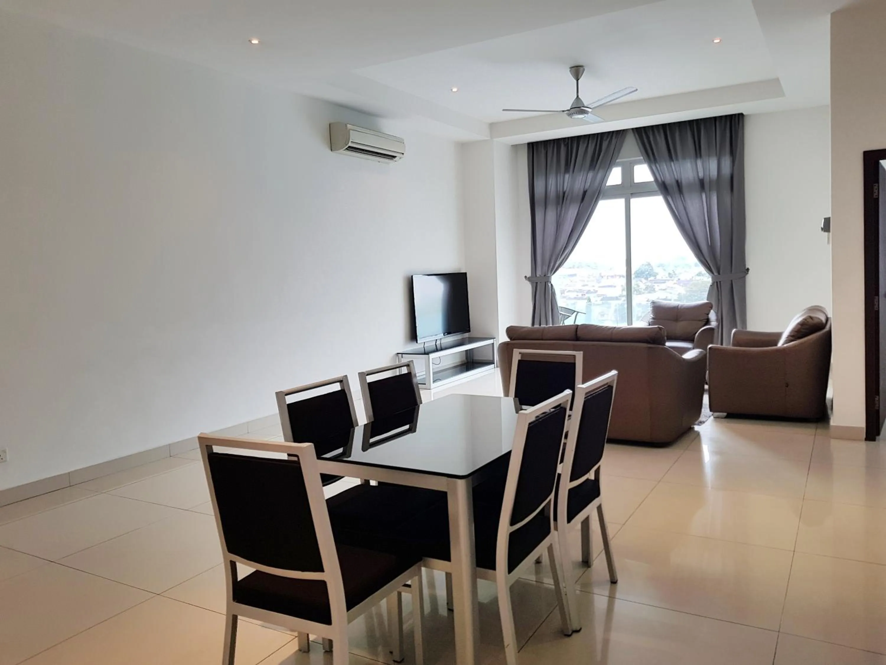 Dining area in KSL Hotel & Resort