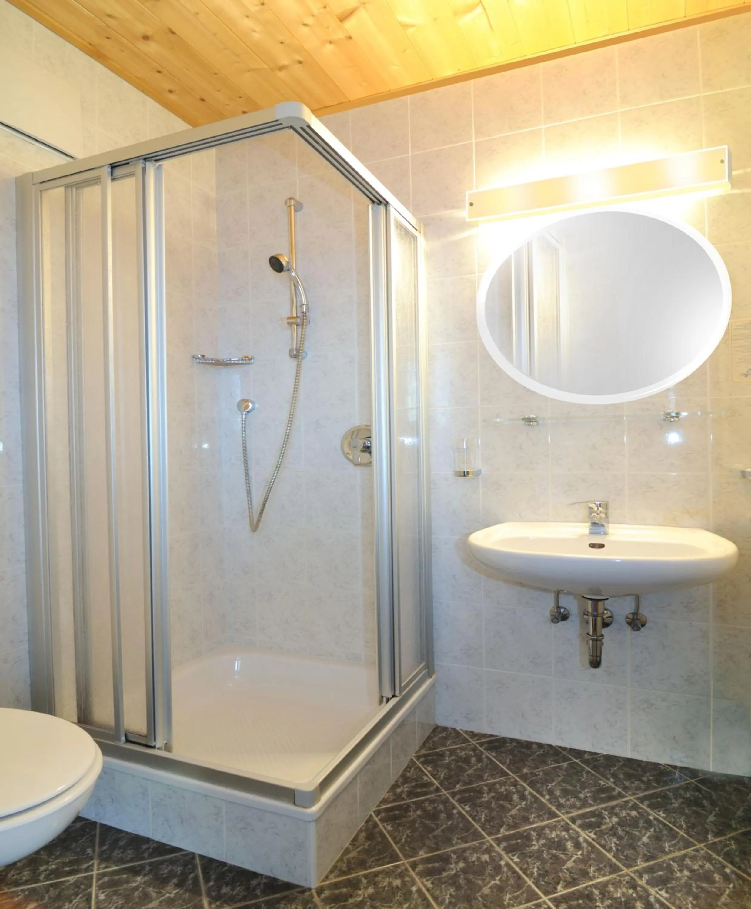 Shower in Pension Sonnenhof