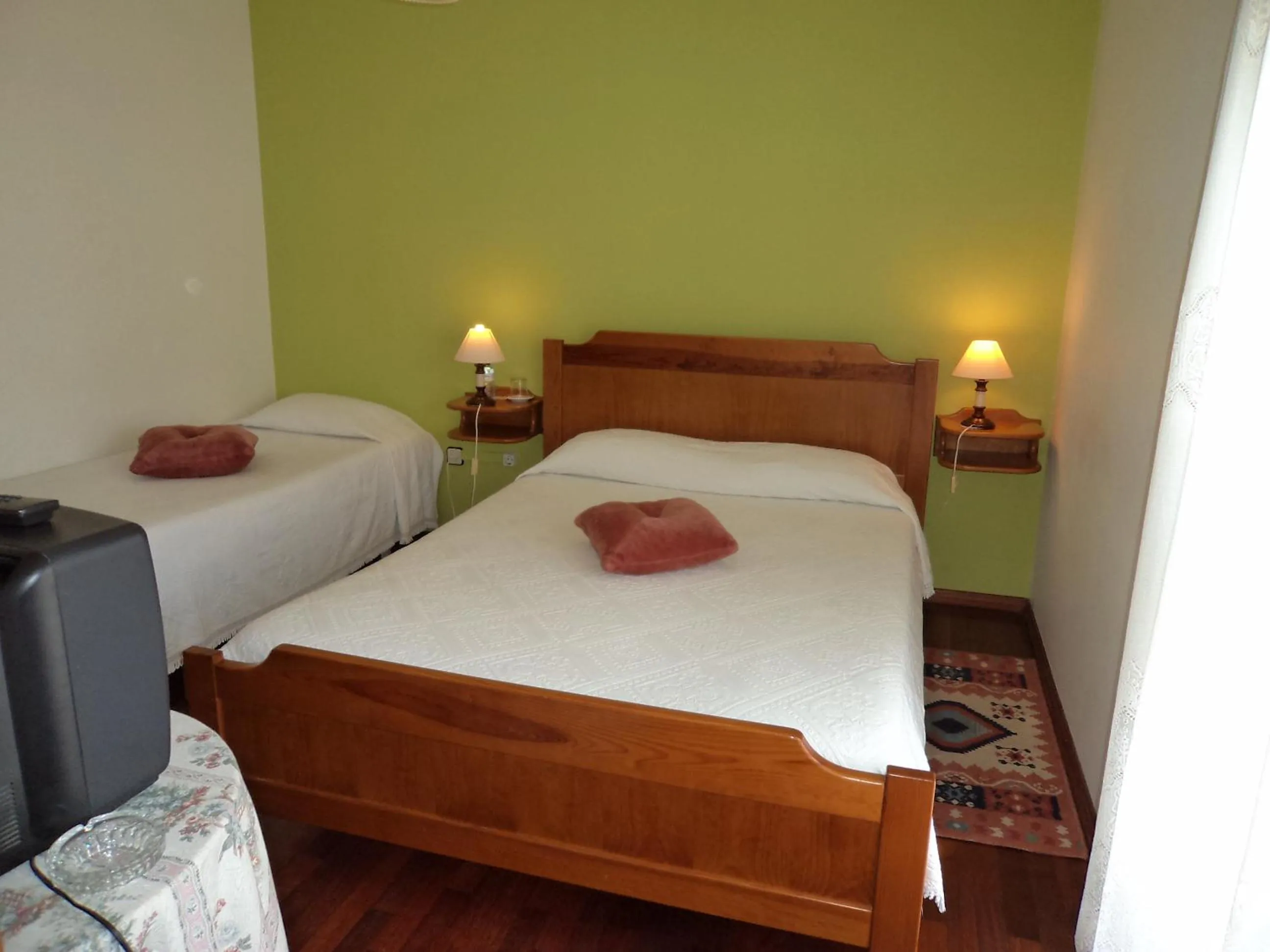 Bedroom, Bed in Marazul