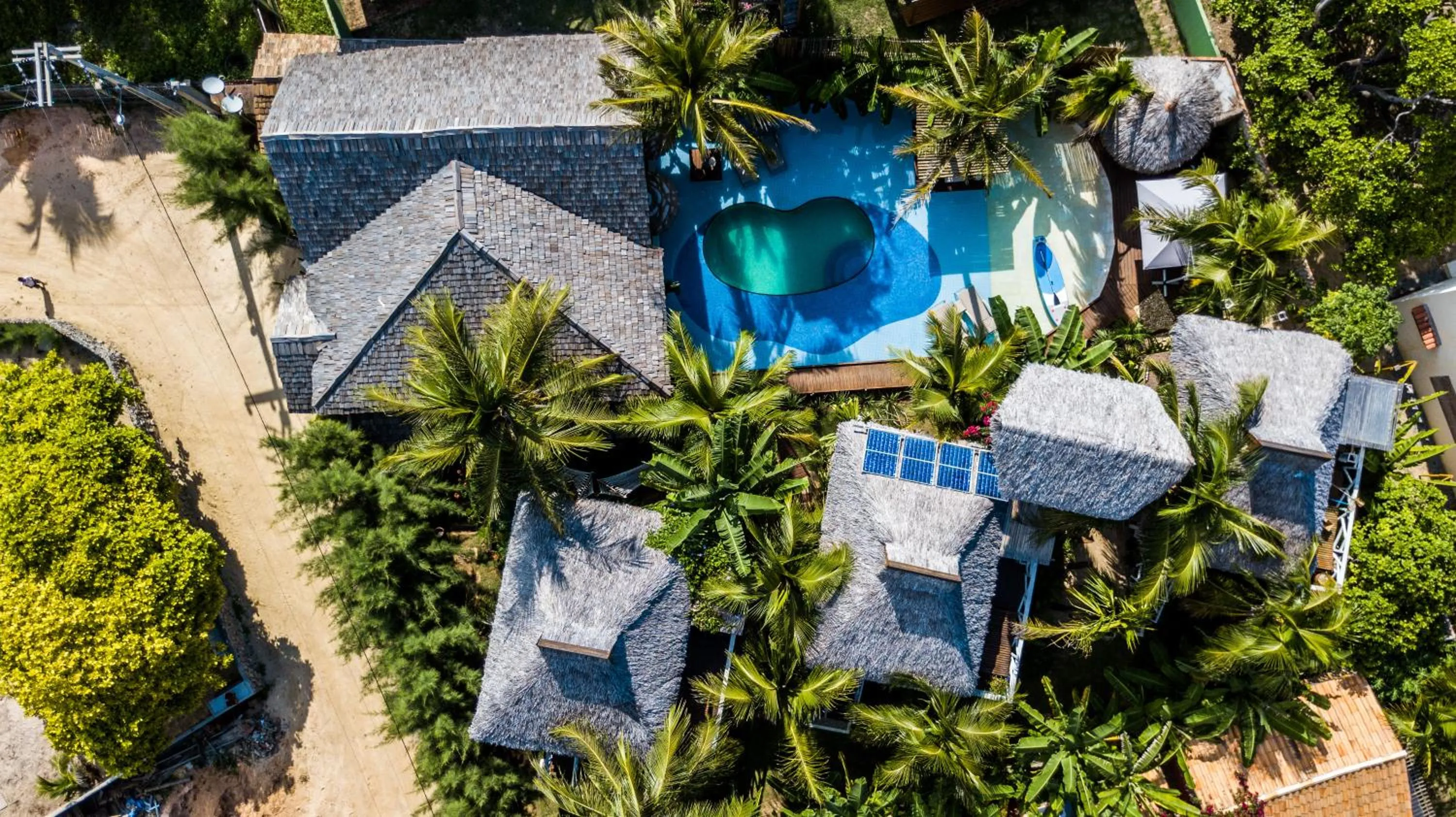 Facade/entrance in Aloha Village Bangalôs