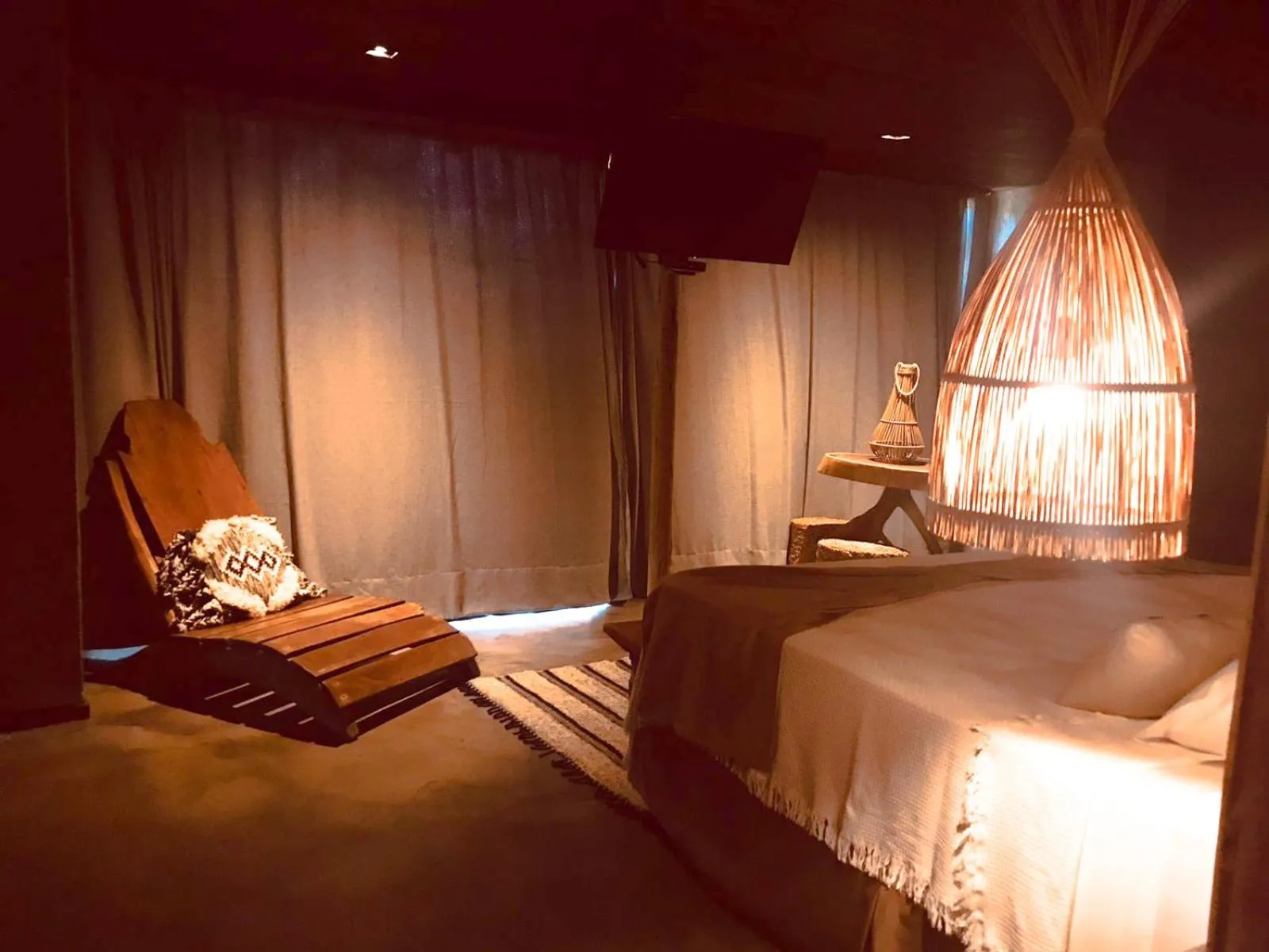 Bedroom in Aloha Village Bangalôs