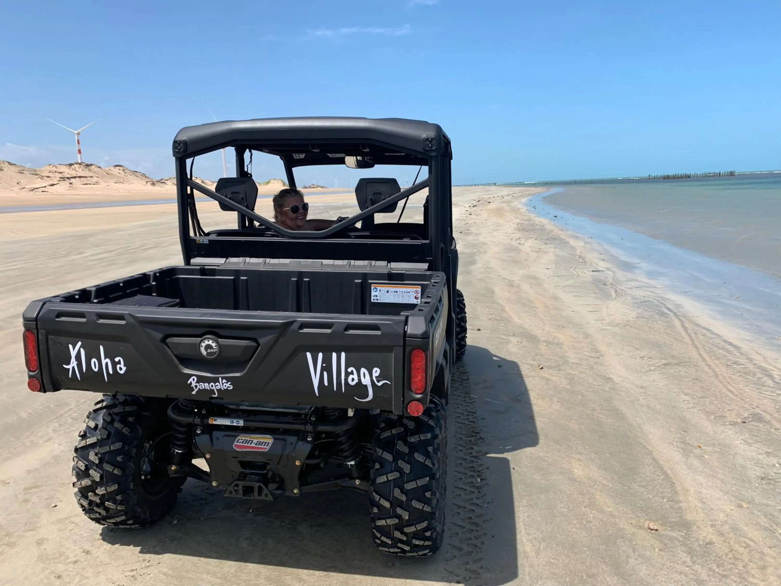Beach in Aloha Village Bangalôs