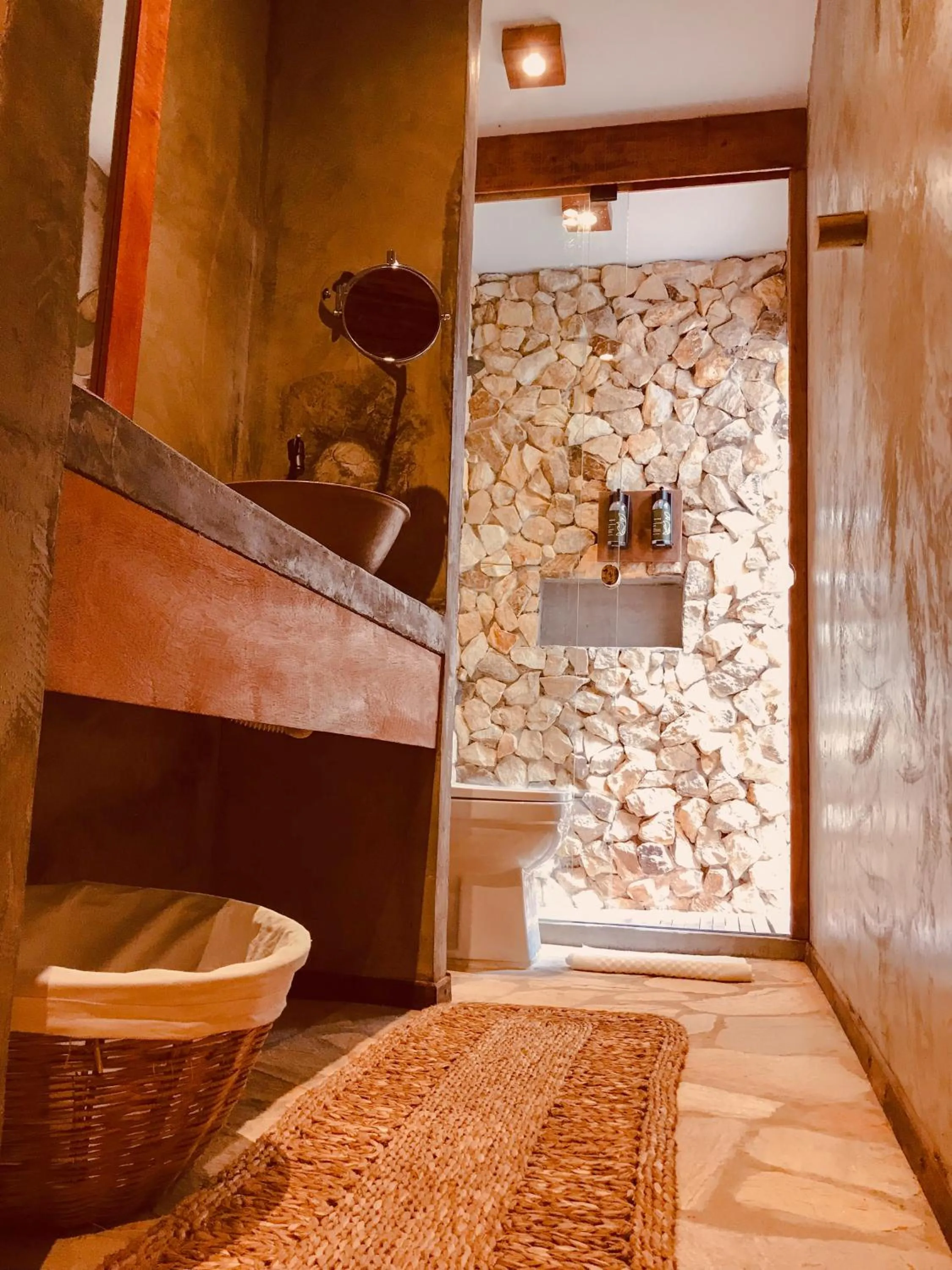 Bathroom in Aloha Village Bangalôs