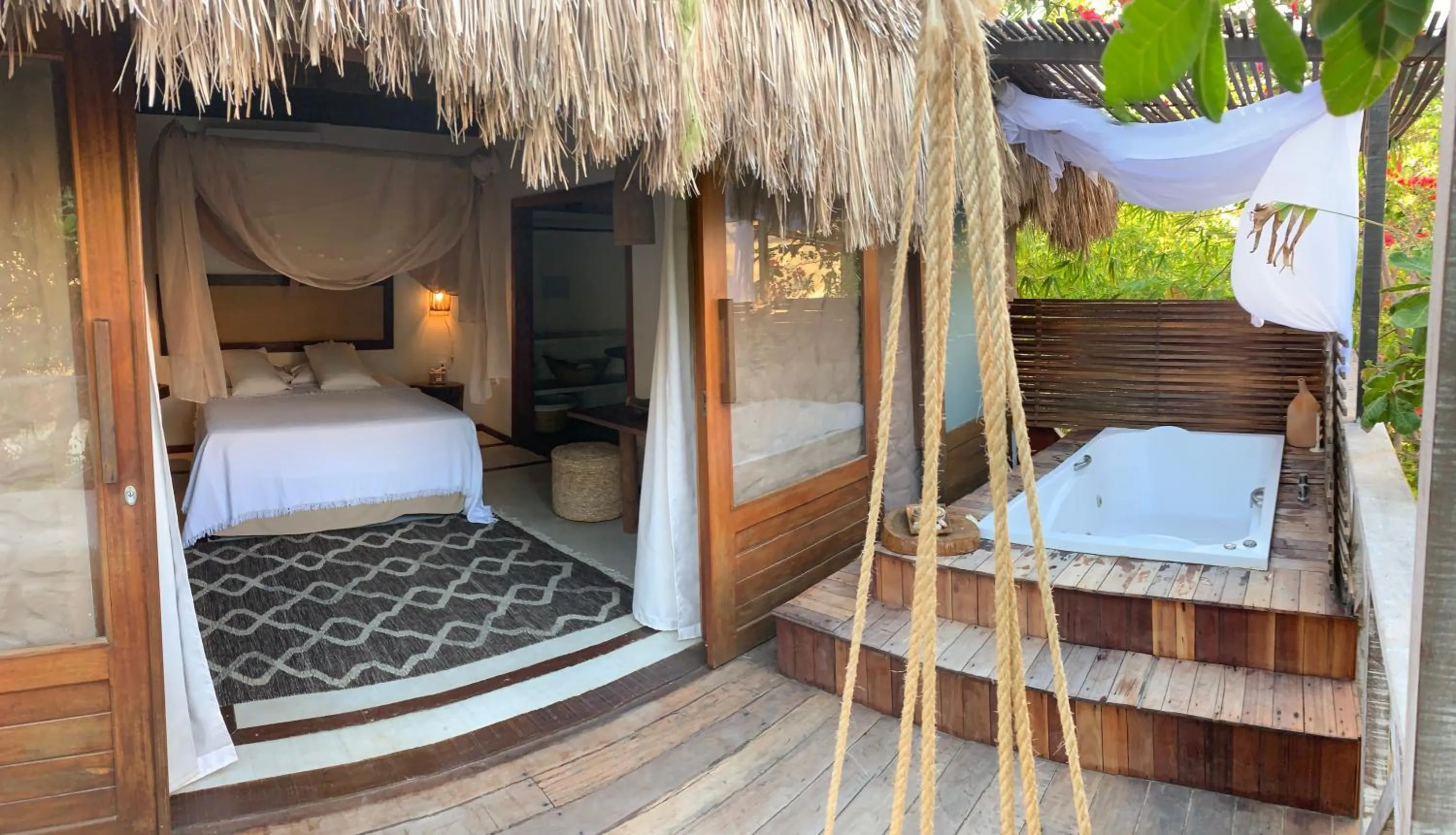 Bedroom in Aloha Village Bangalôs