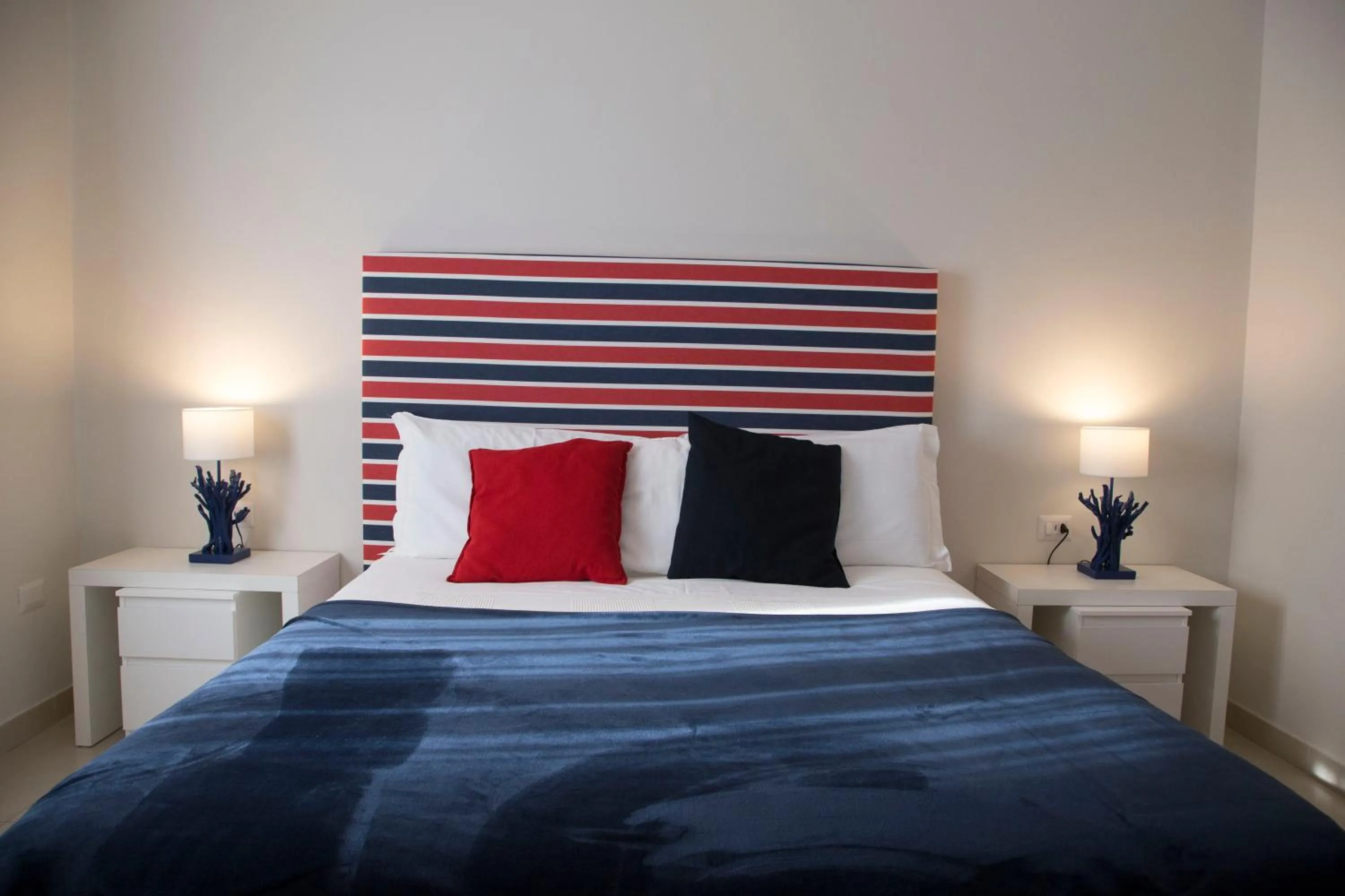 Bedroom, Bed in Sorrento ResArt Suite