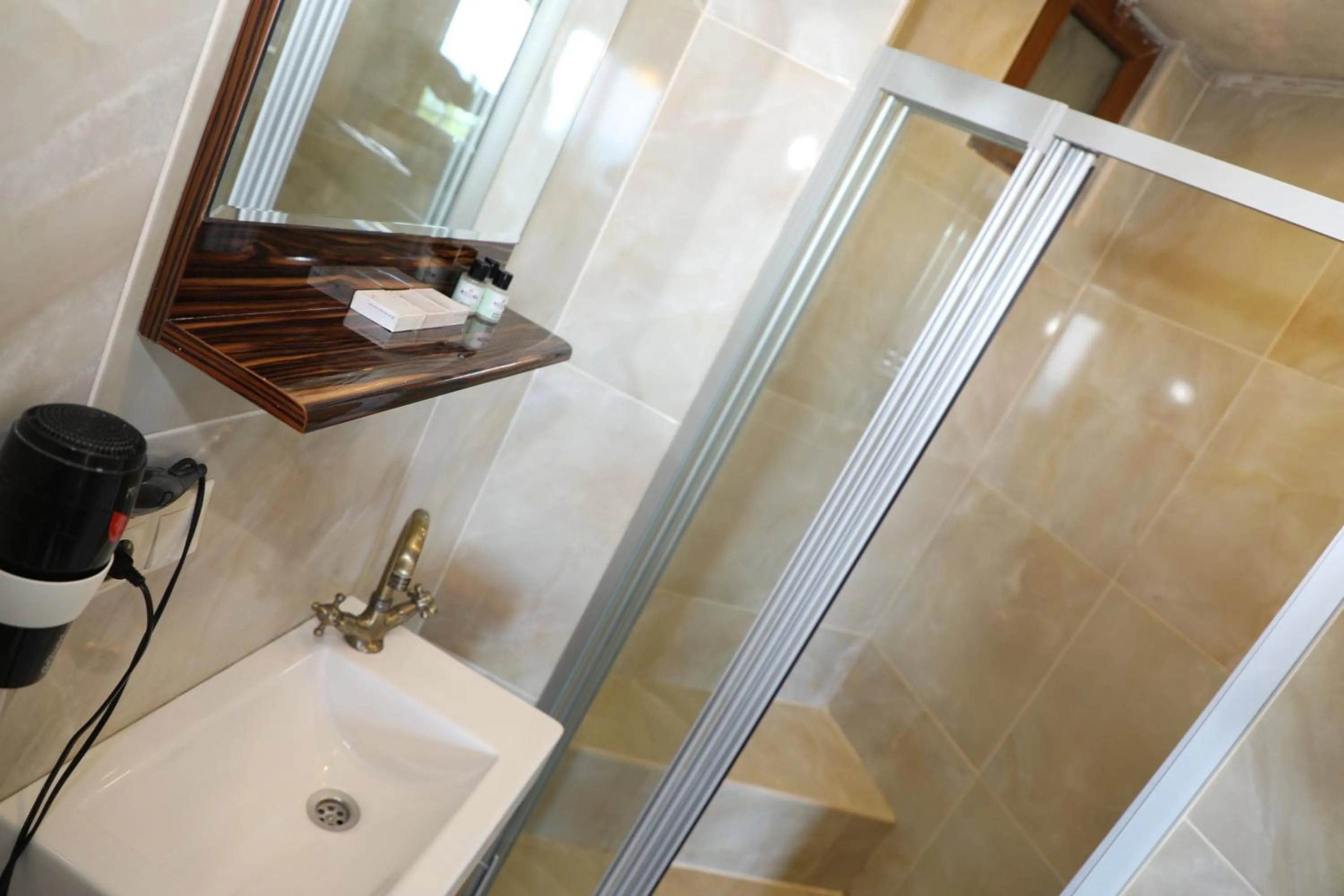 Bathroom in Seahouse Suites