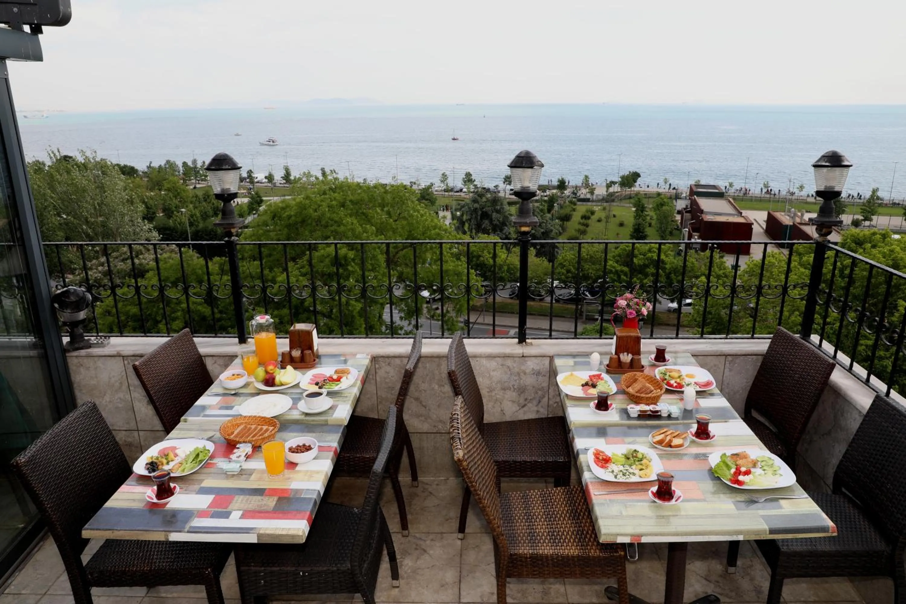 Balcony/Terrace in Seahouse Suites