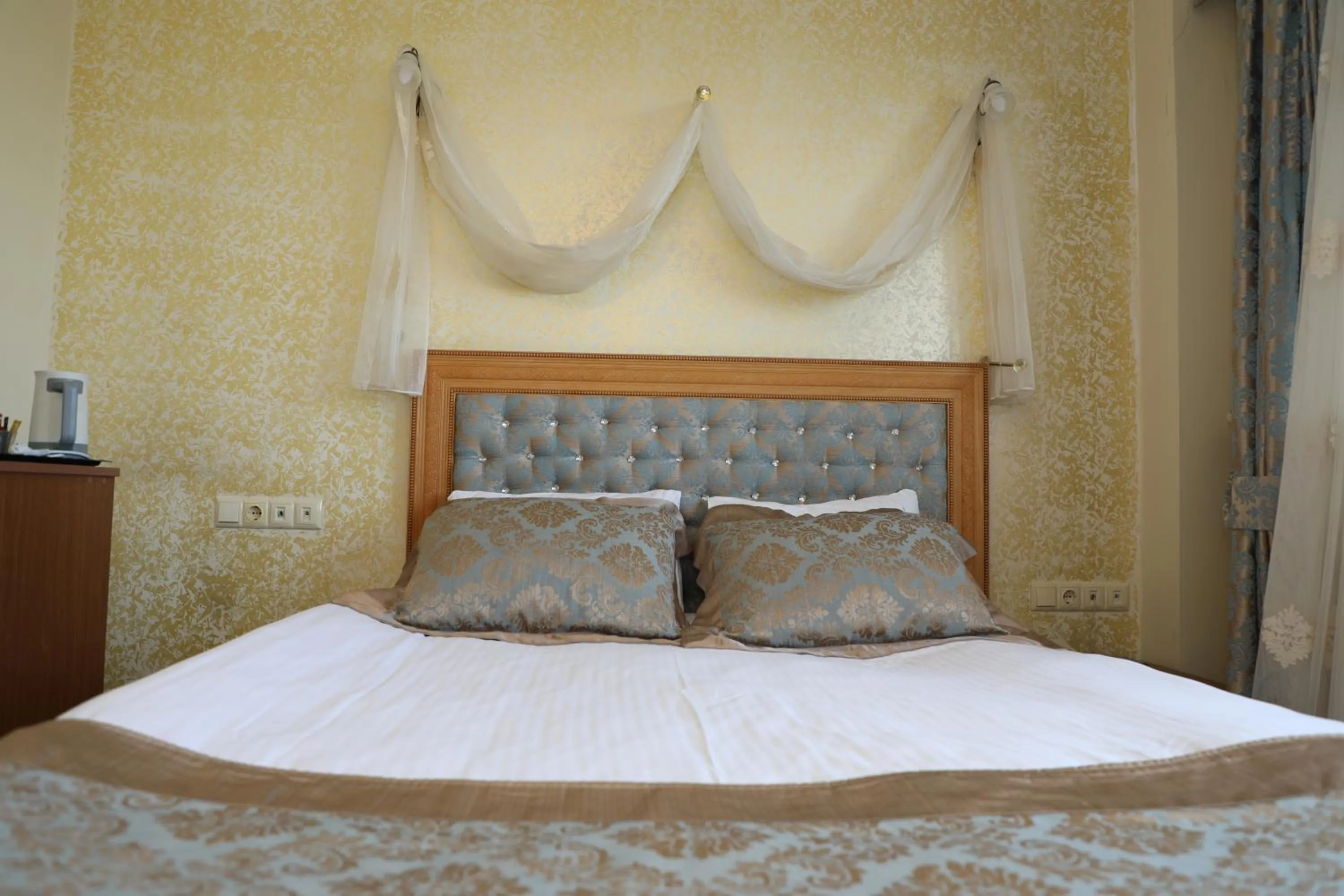 Bed in Seahouse Suites