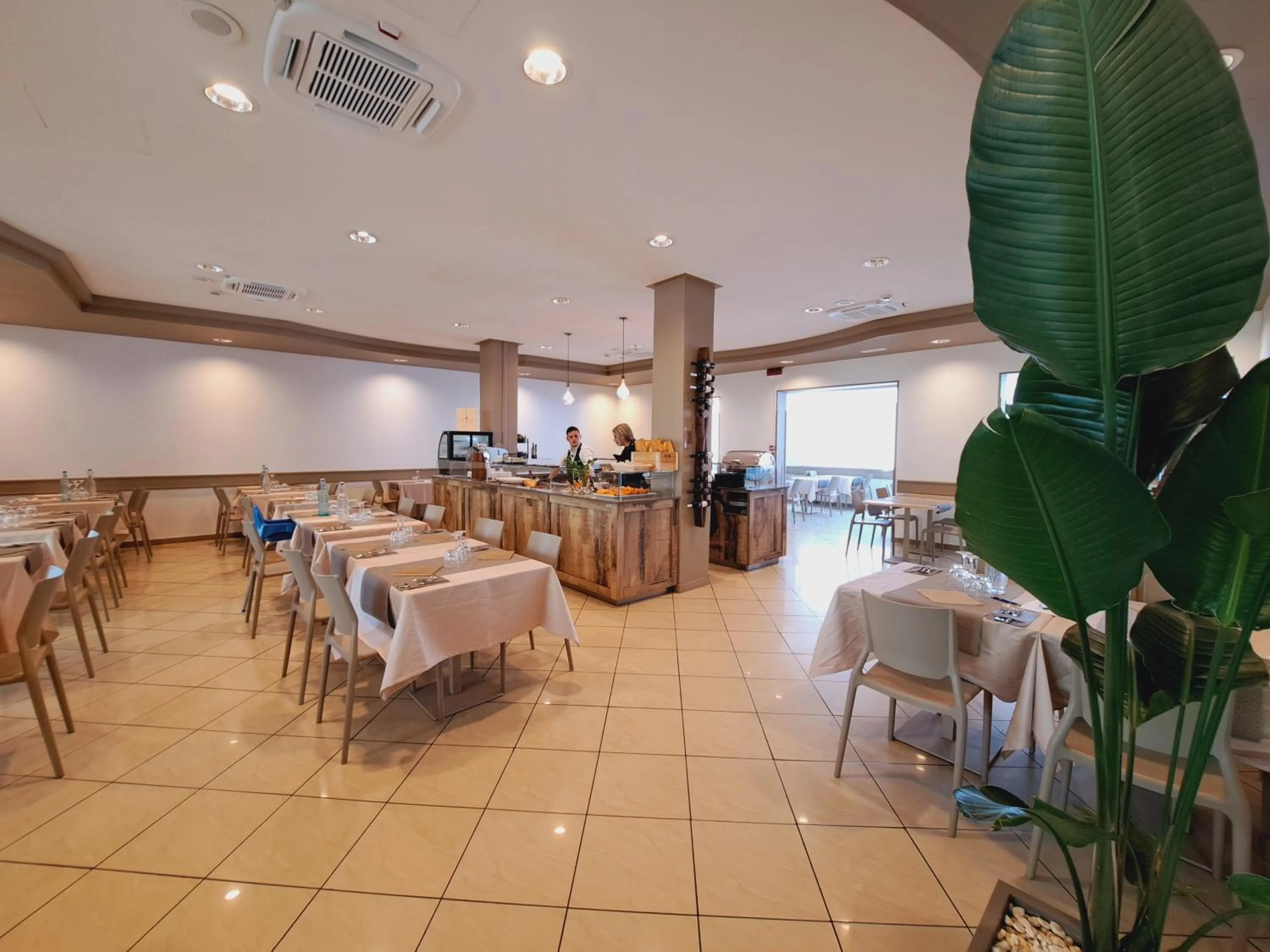 Restaurant/places to eat in Hotel Butterfly Wellness & Spa