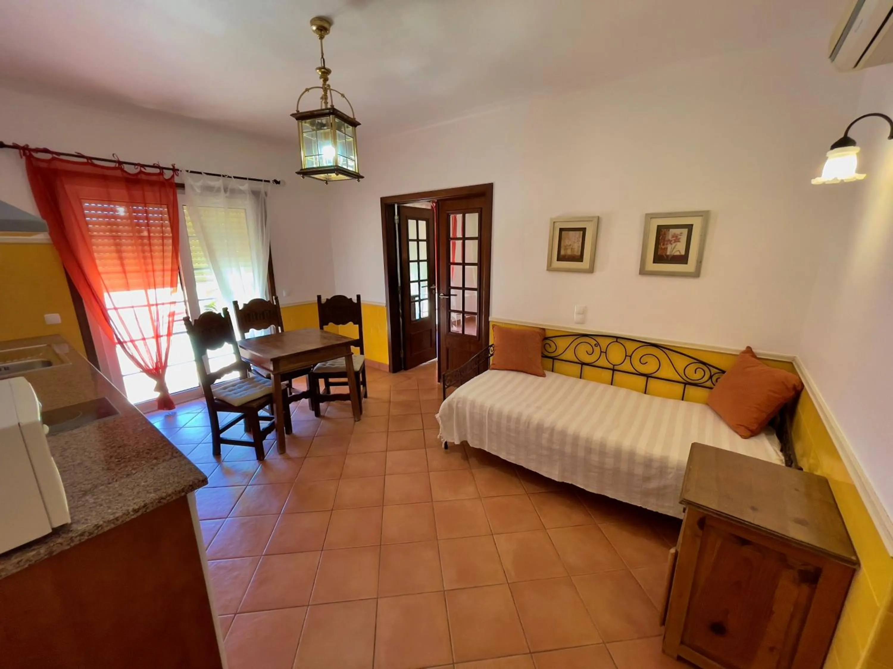 Kitchen or kitchenette, Bed in Quinta do Mar - Country & Sea Village