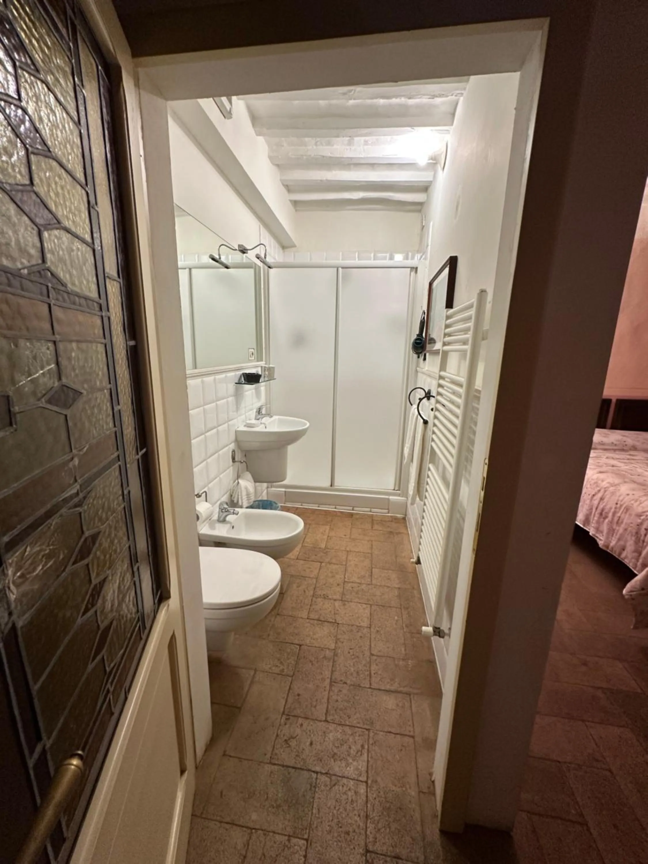 Shower in Locanda Guidi