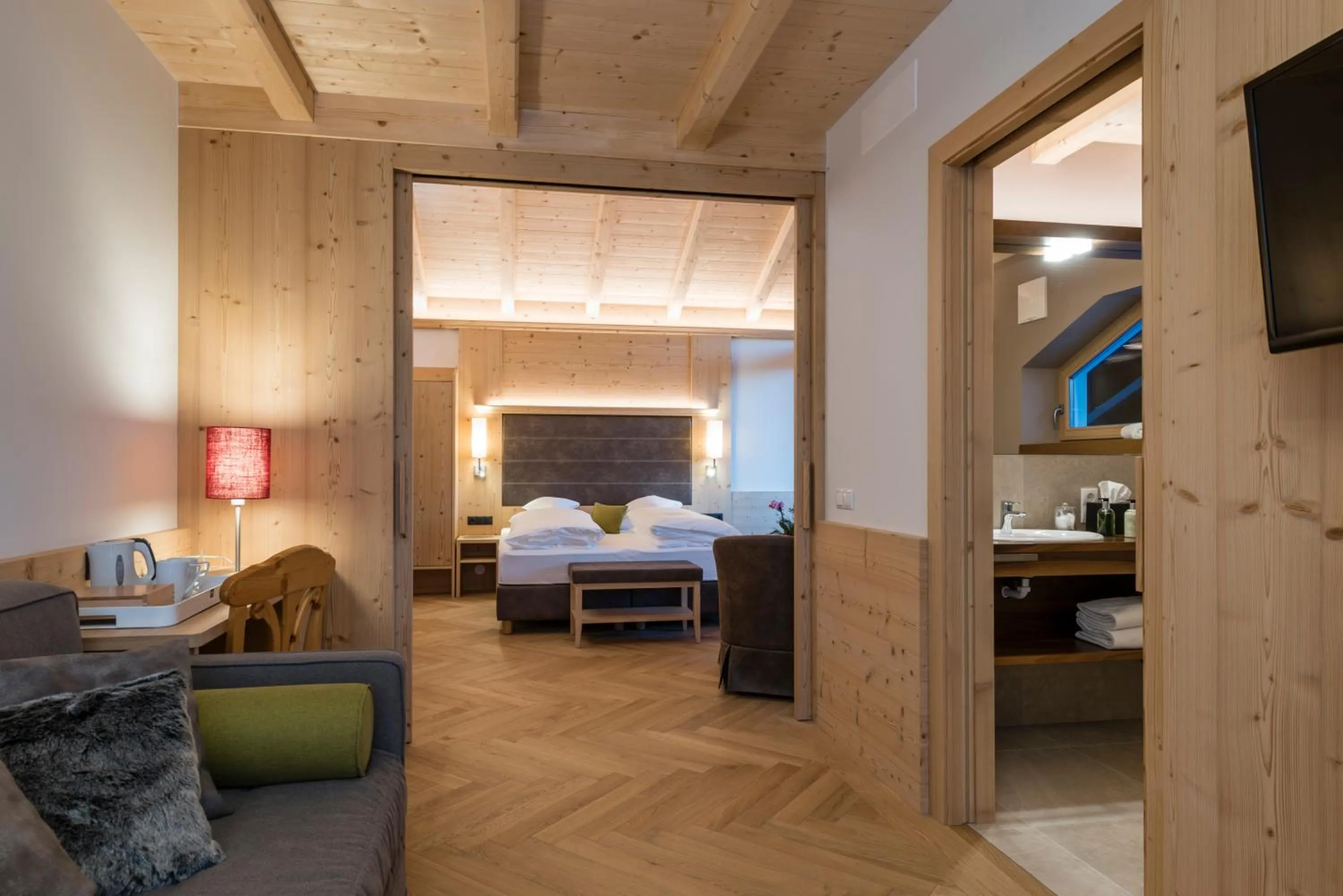 Photo of the whole room, Bed in Hotel Villa Kastelruth