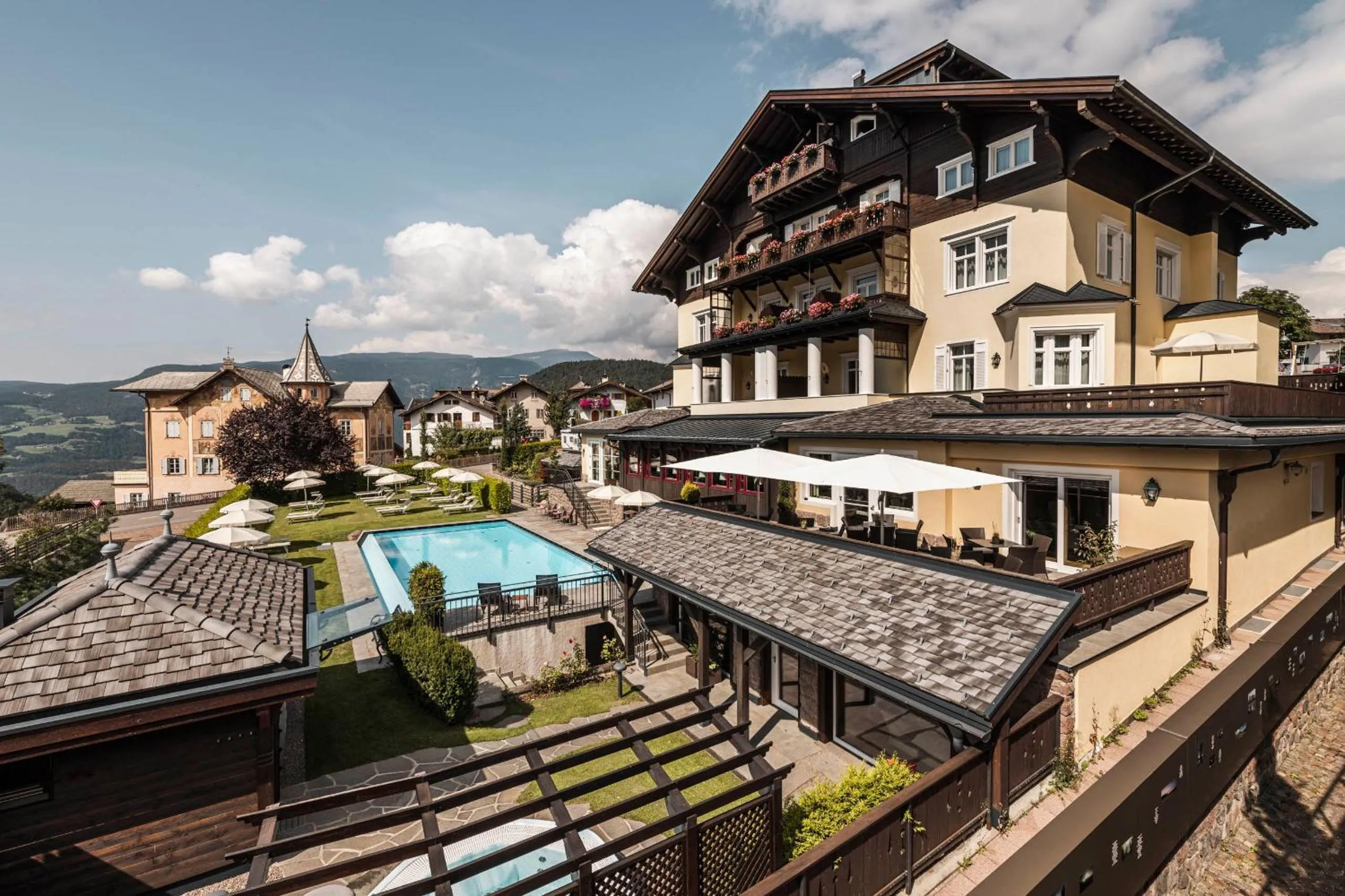 Property building in Hotel Villa Kastelruth