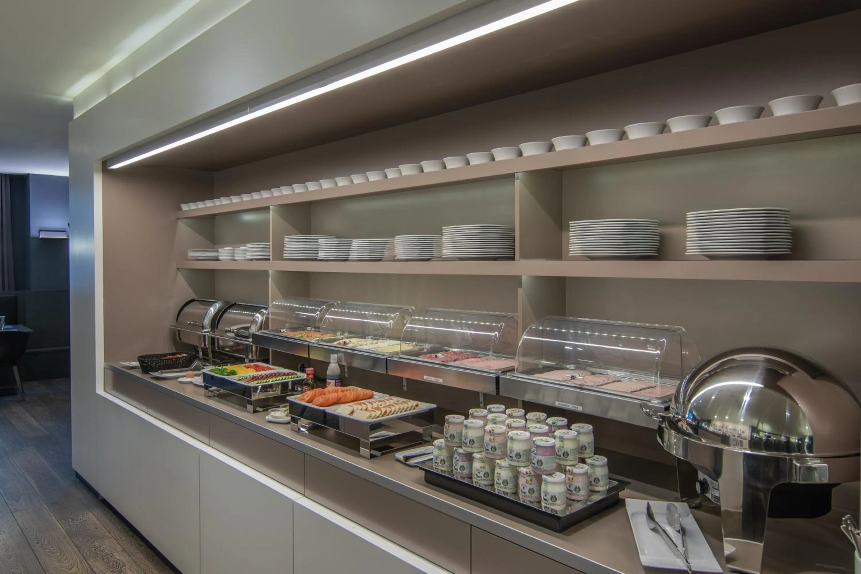 Food and drinks in Hotel Bliss