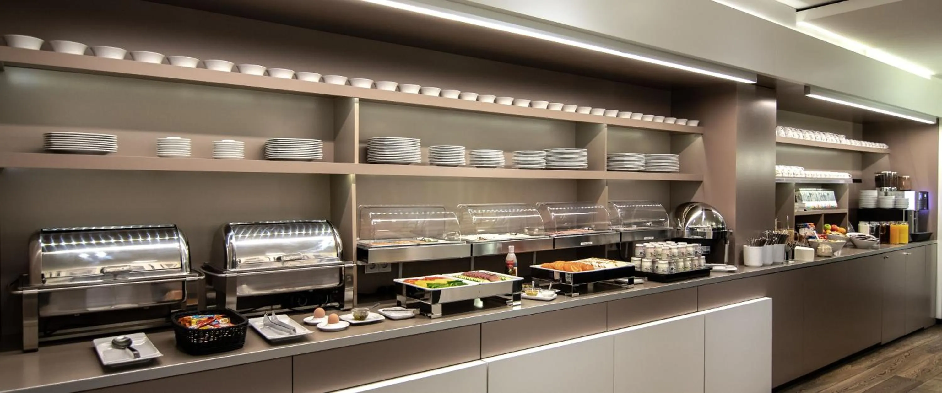 Food and drinks in Hotel Bliss