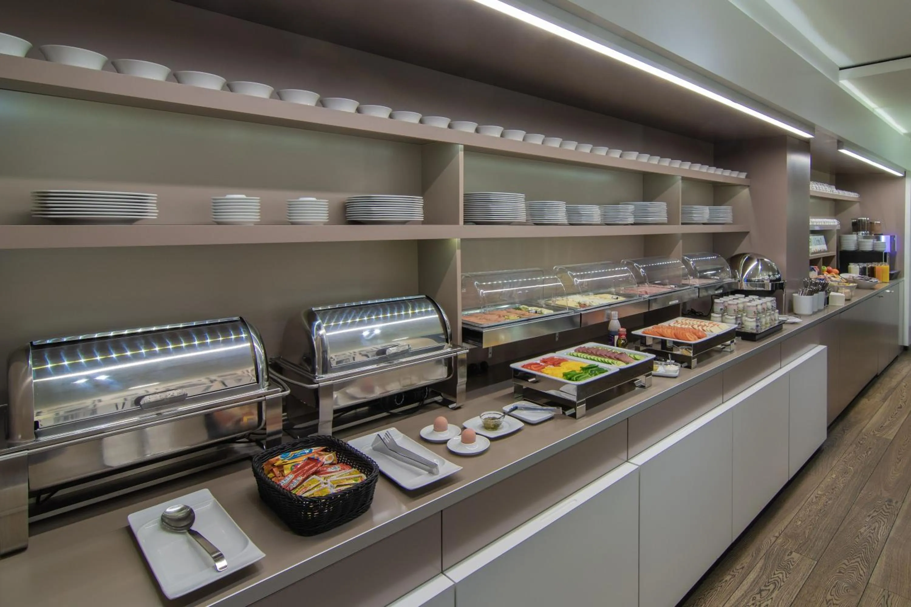 Breakfast in Hotel Bliss