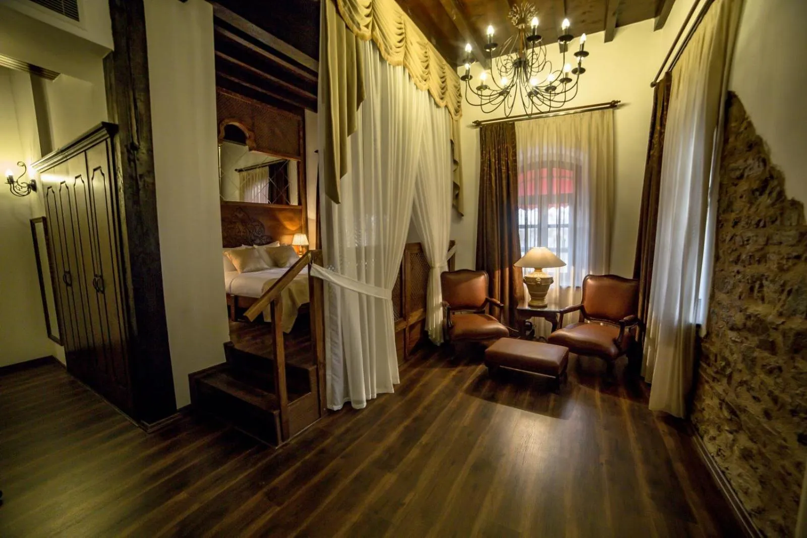 Photo of the whole room, Bed in Panderma Port Hotel