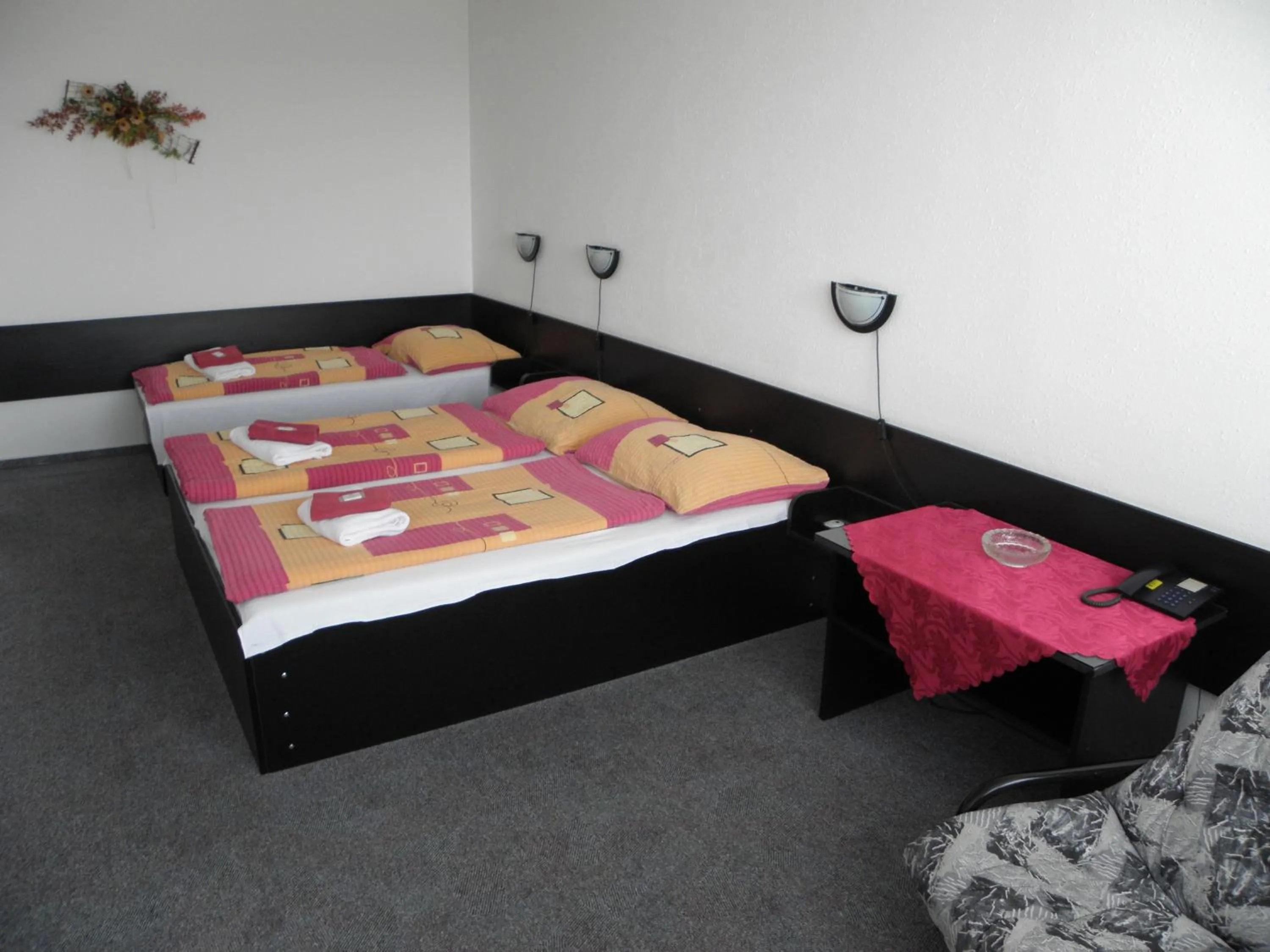 Bedroom, Bed in Hotel Milotel